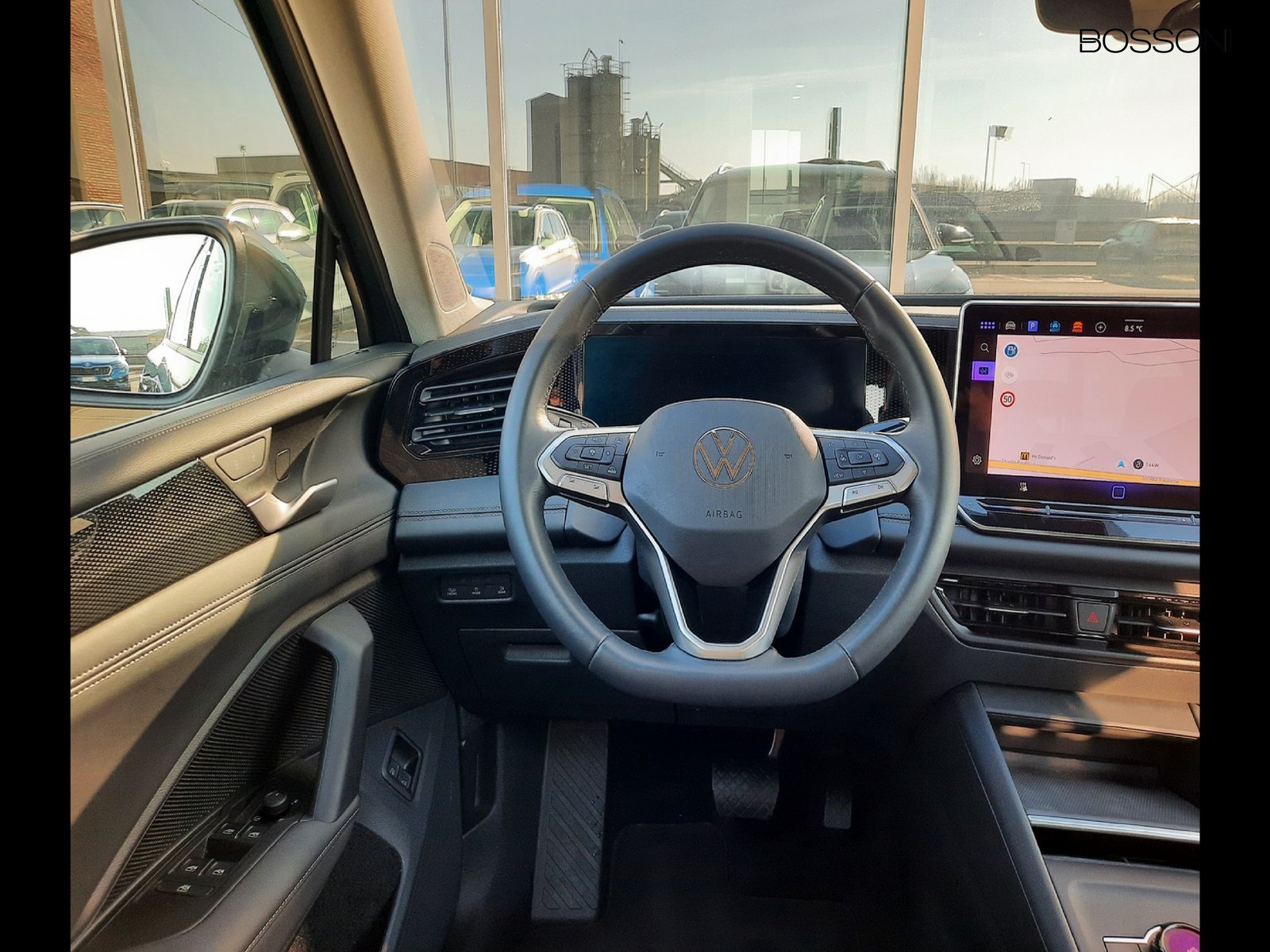 8 - Volkswagen Tiguan 1.5 tsi ehybrid 204cv edition plus dsg