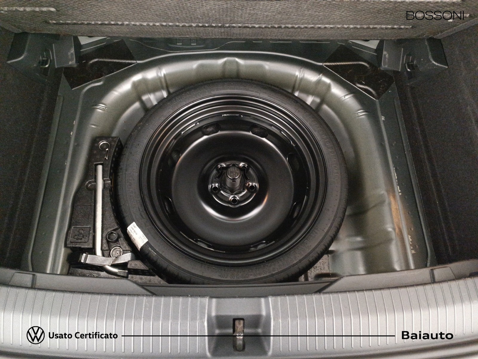 28 - Volkswagen T-Roc 2.0 tdi scr 150cv life dsg