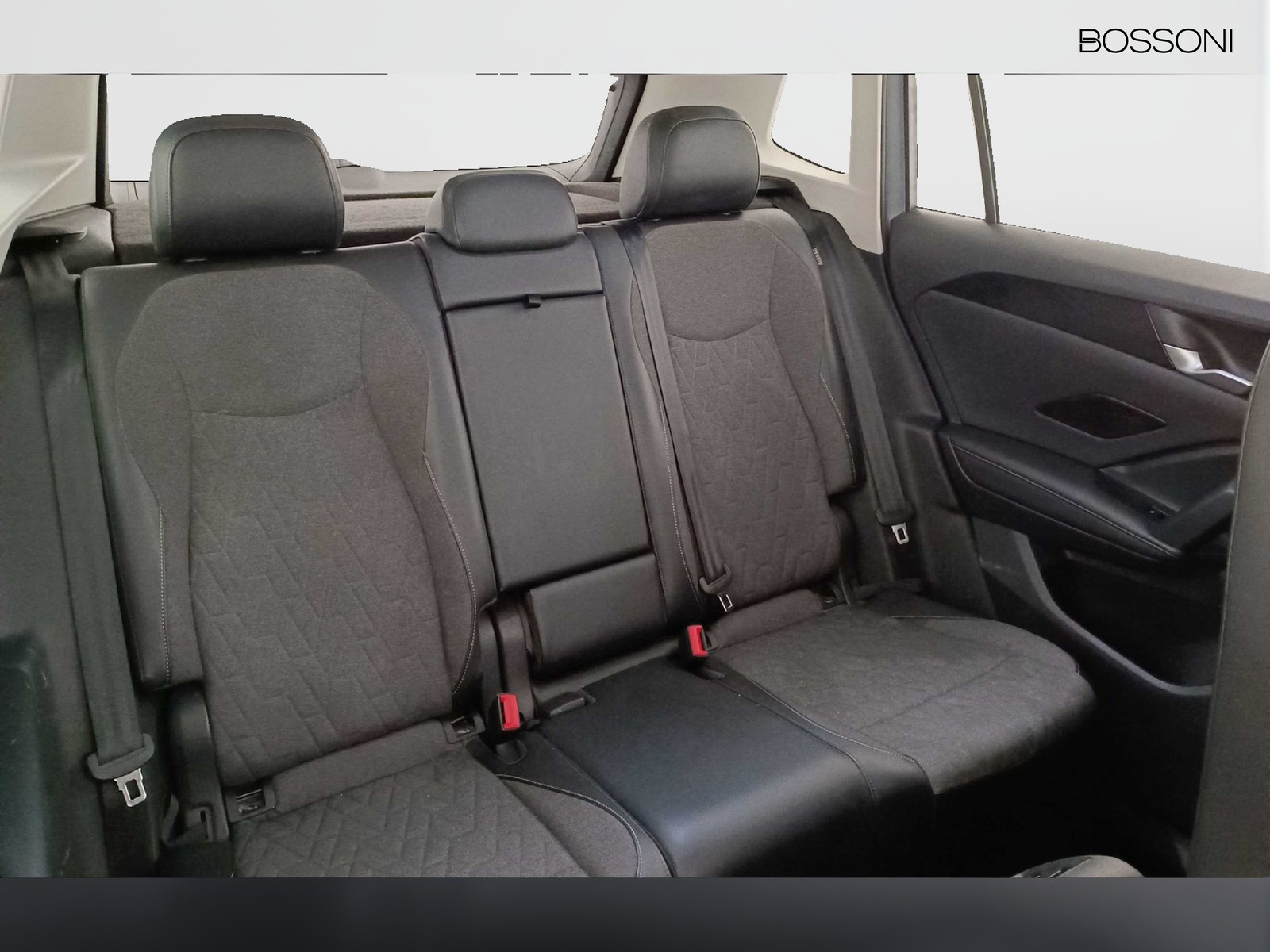 33 - Volkswagen Tiguan 2.0 tdi scr 150cv life dsg