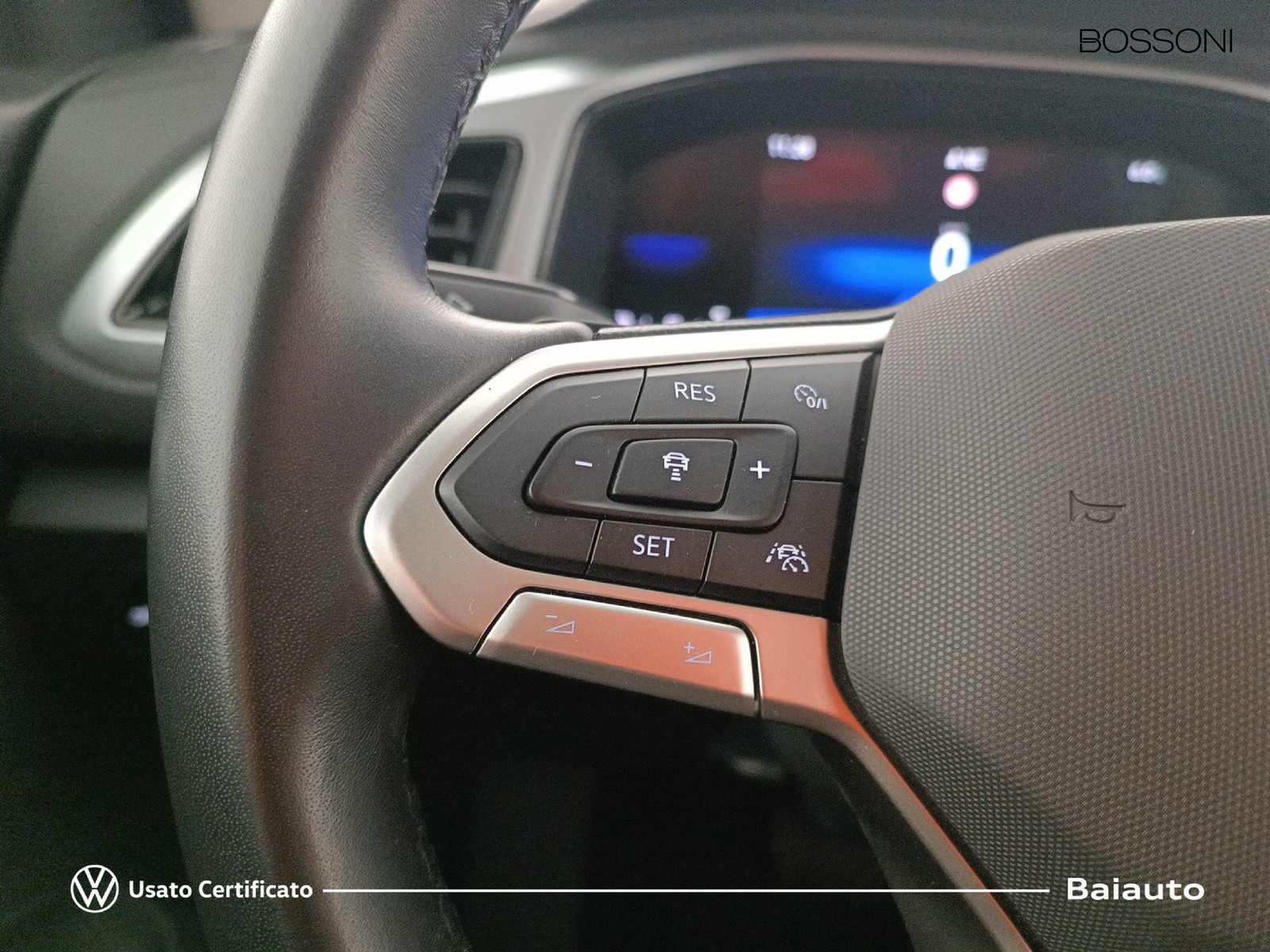 15 - Volkswagen T-Roc 2.0 tdi scr 150cv life dsg