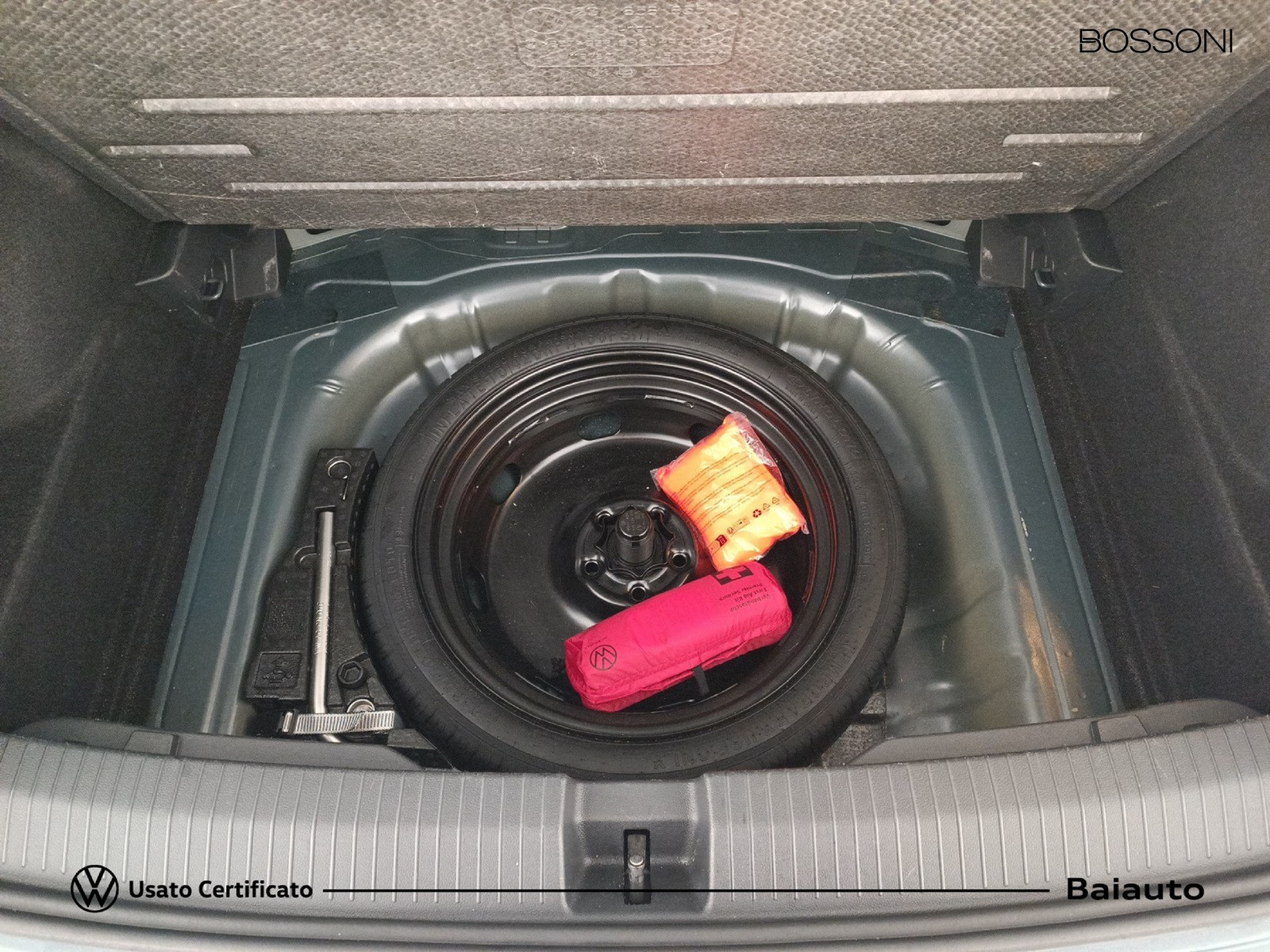 28 - Volkswagen T-Roc 2.0 tdi scr 150cv life dsg