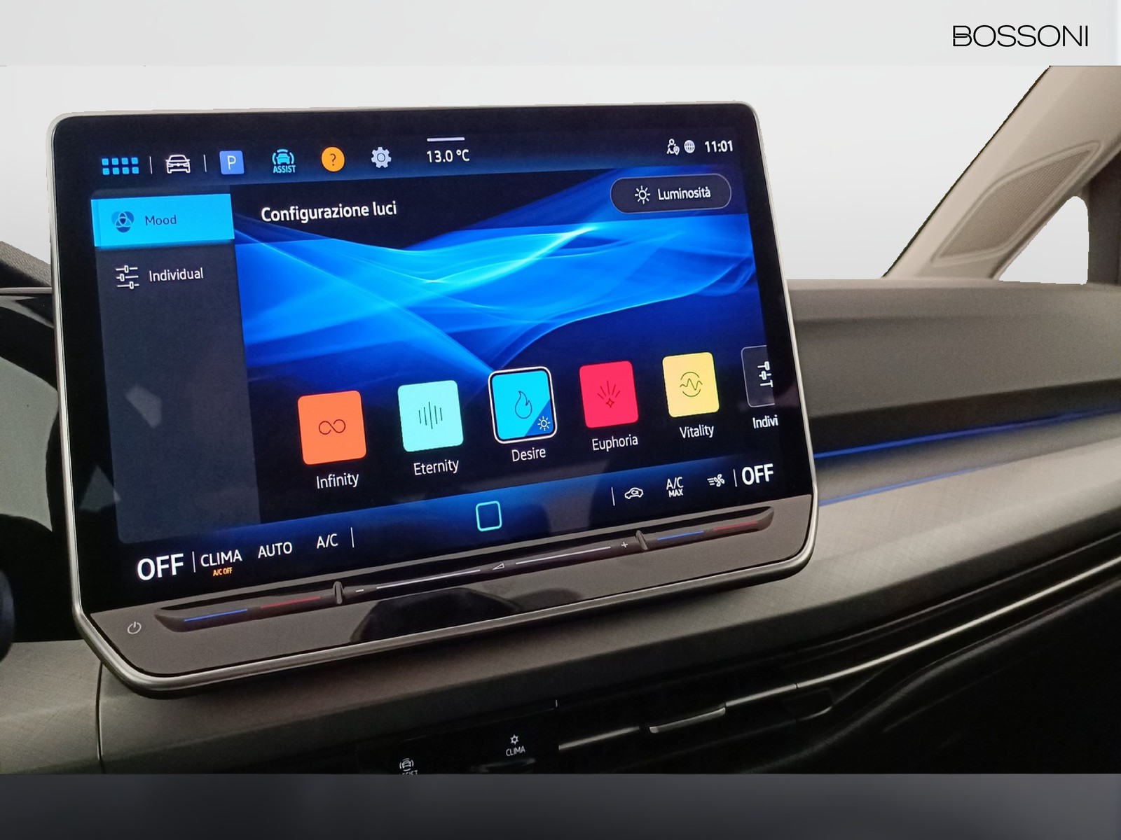 23 - Volkswagen Golf 2.0 tdi scr 115cv life