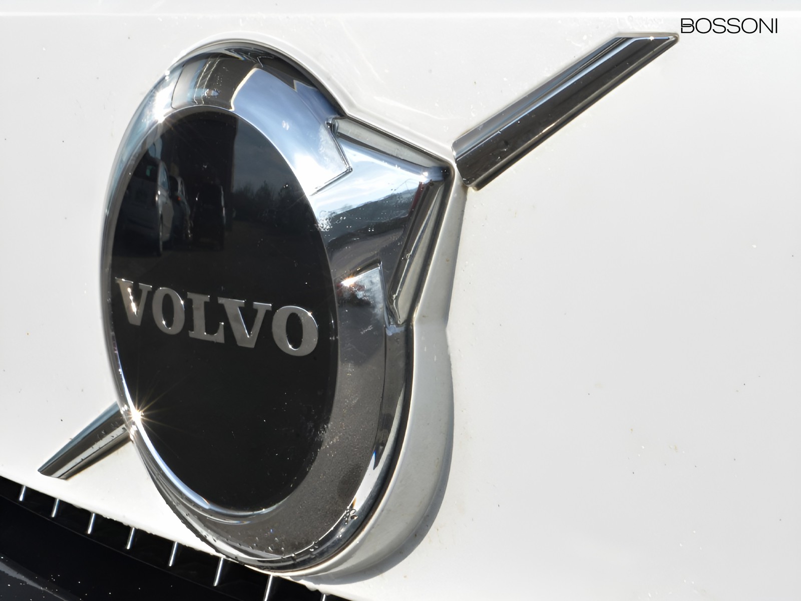 22 - Volvo XC40 single motor plus rwd edt