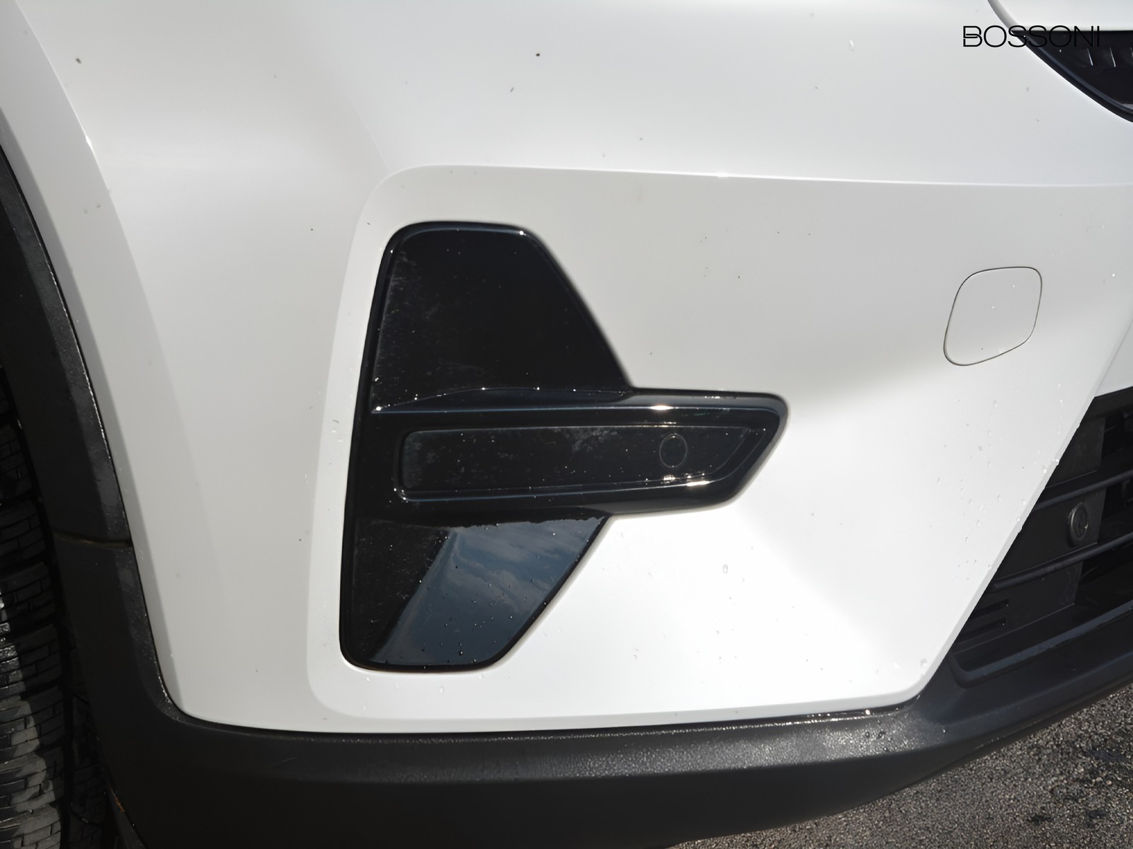 24 - Volvo XC40 single motor plus rwd edt