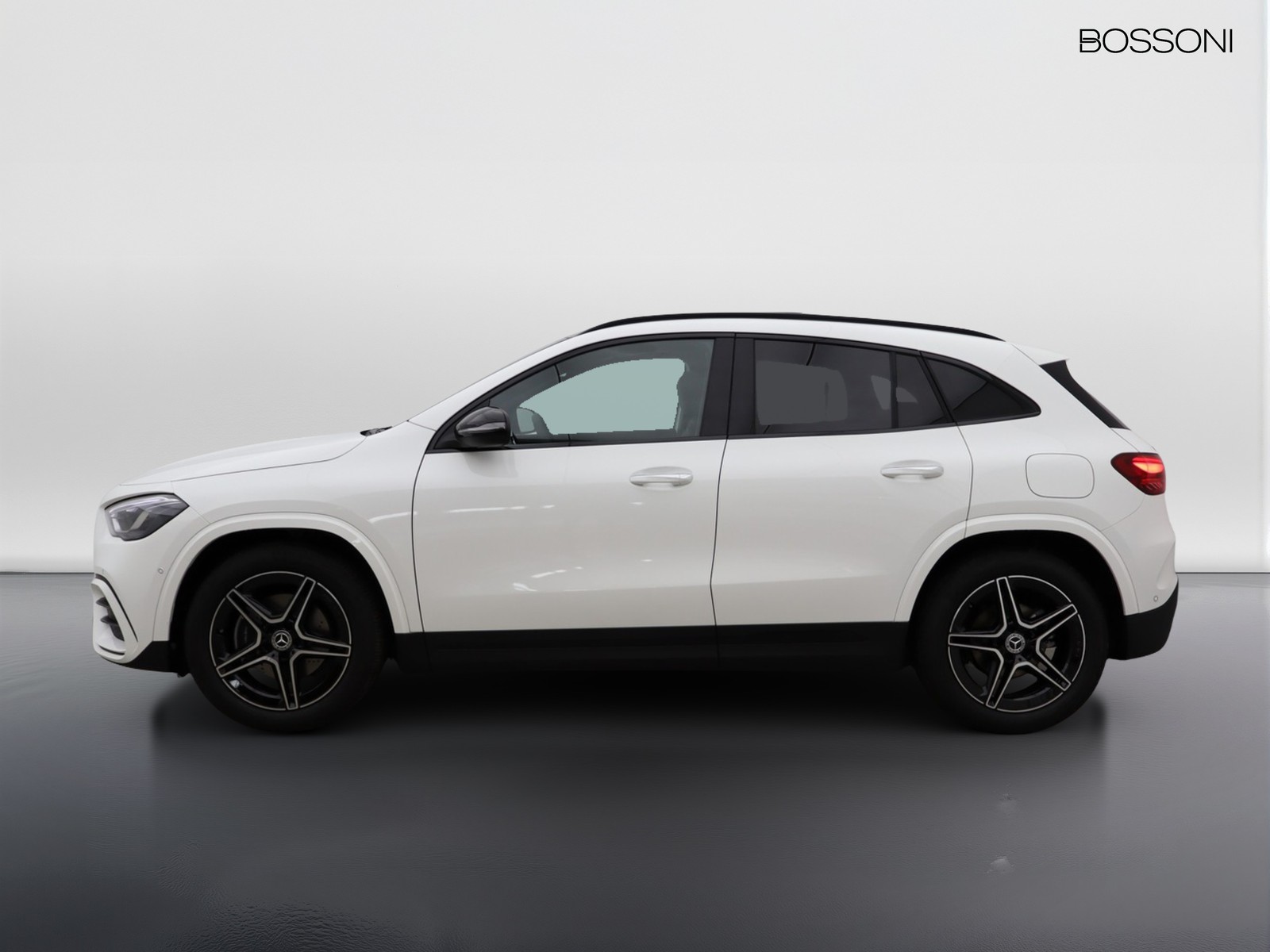 3 - Mercedes GLA 200 d amg line premium 4matic 8g-dct