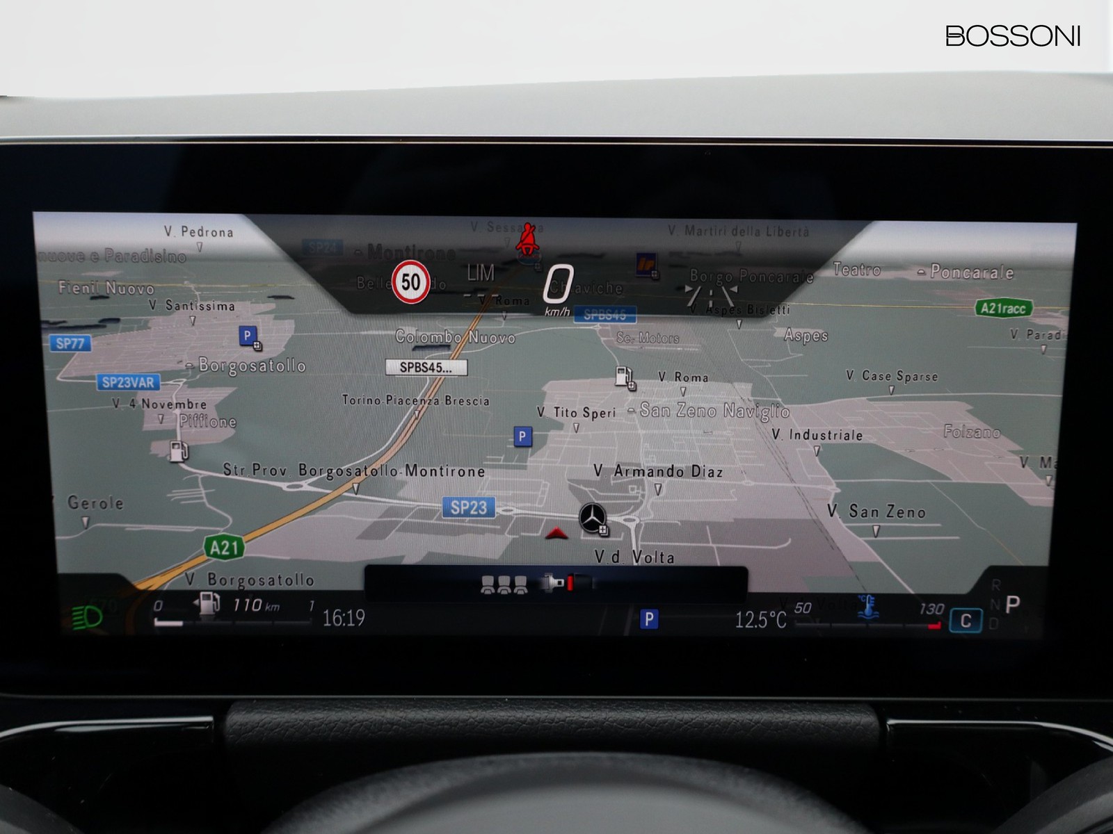 16 - Mercedes GLA 200 d amg line premium 4matic 8g-dct