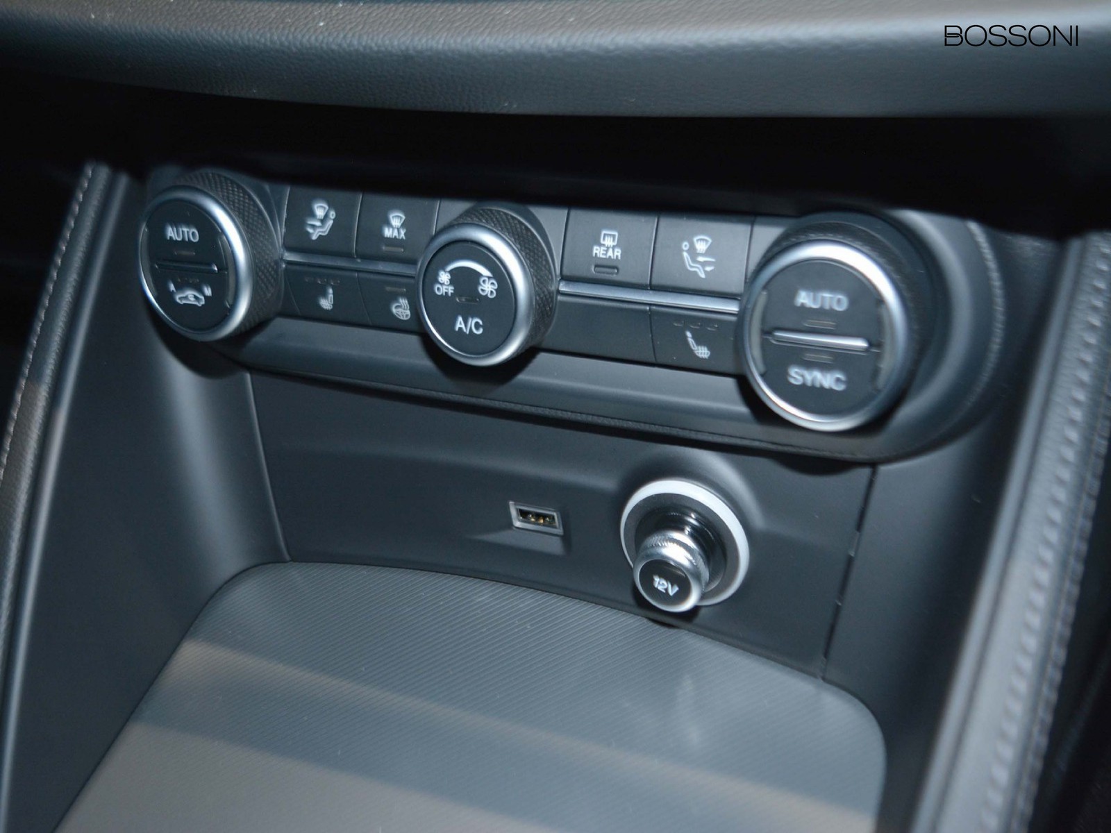 11 - Alfa Romeo Stelvio 2.2 turbo 210cv veloce q4 at8