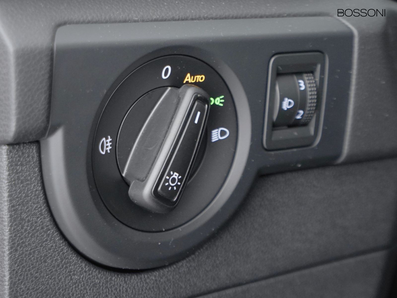 16 - Volkswagen T-Cross 1.0 tsi 95cv edition plus