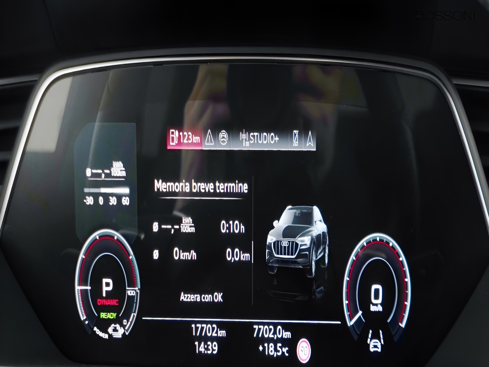 38 - Audi Q8 e-tron sportback 55 s line edition quattro