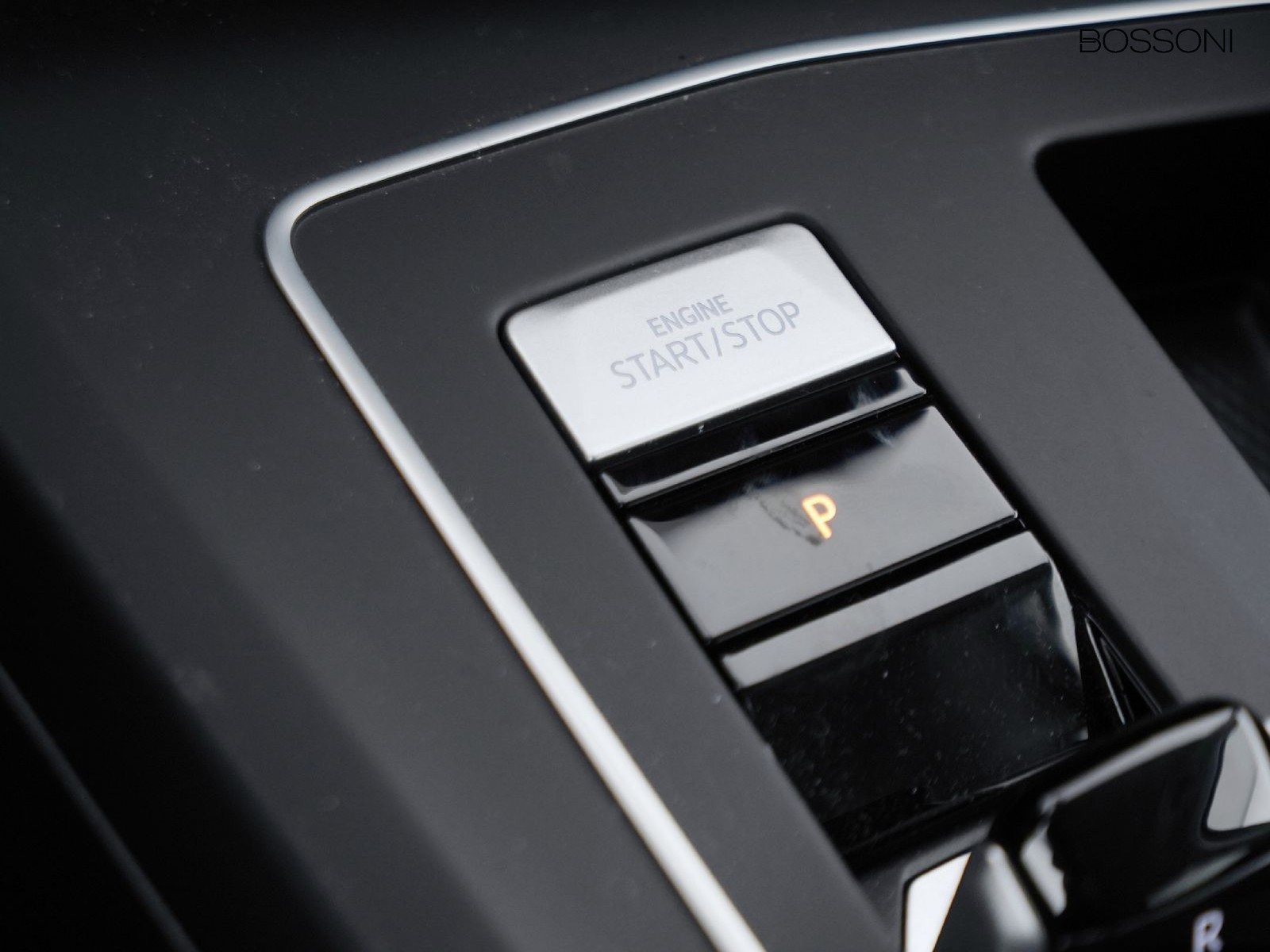 24 - Volkswagen Golf 1.5 tsi ehybrid 204cv edition plus dsg