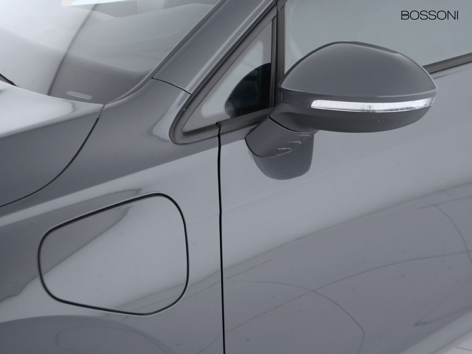 38 - Volkswagen Golf 1.5 tsi ehybrid 204cv edition plus dsg