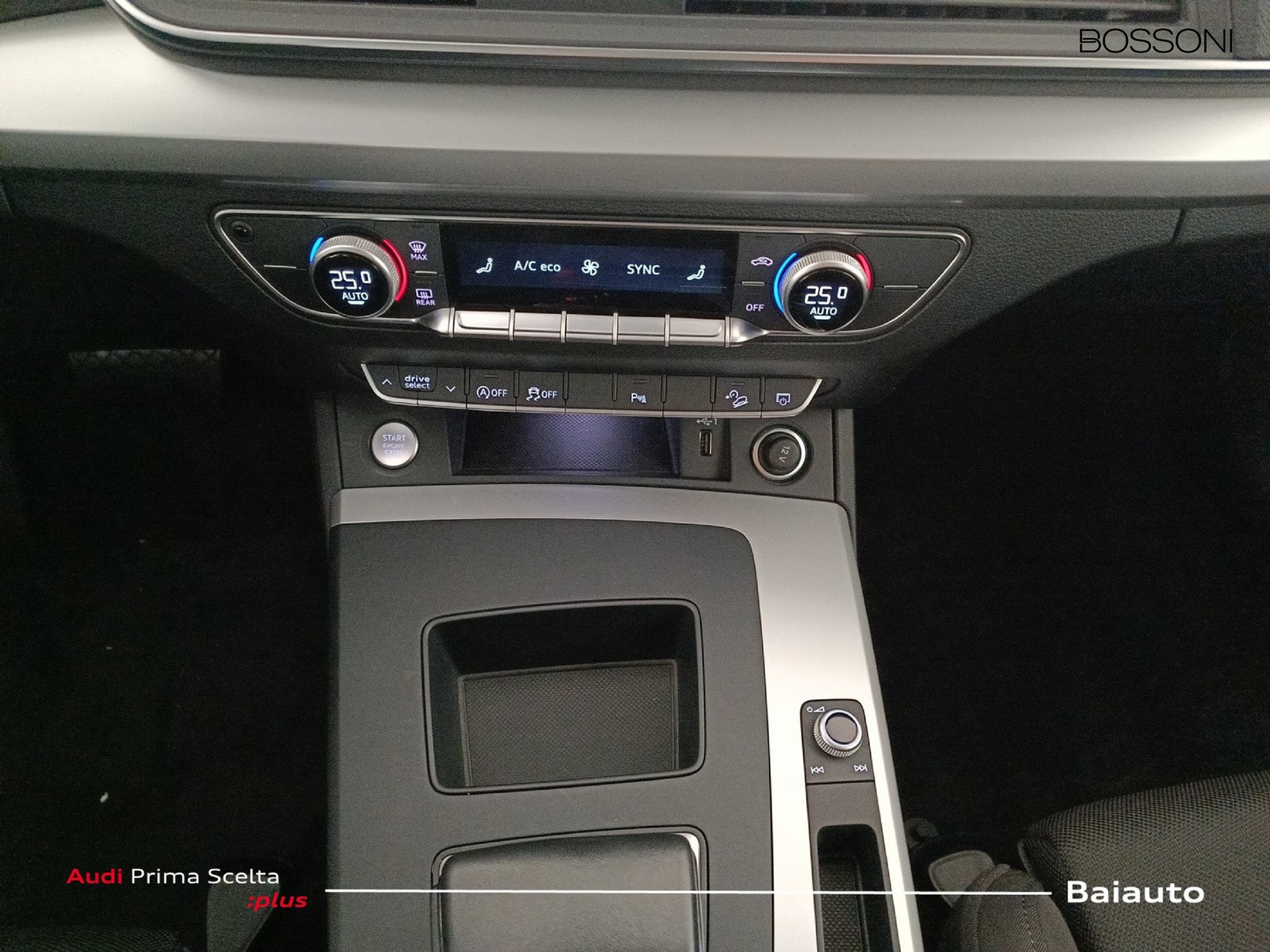 12 - Audi Q5 sportback 40 2.0 tdi mhev 12v business advanced quattro s tronic