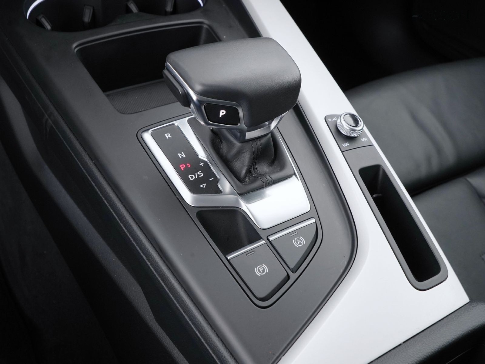 22 - Audi A4 allroad allroad 40 2.0 tdi mhev 204cv identity contrast quattro s tronic