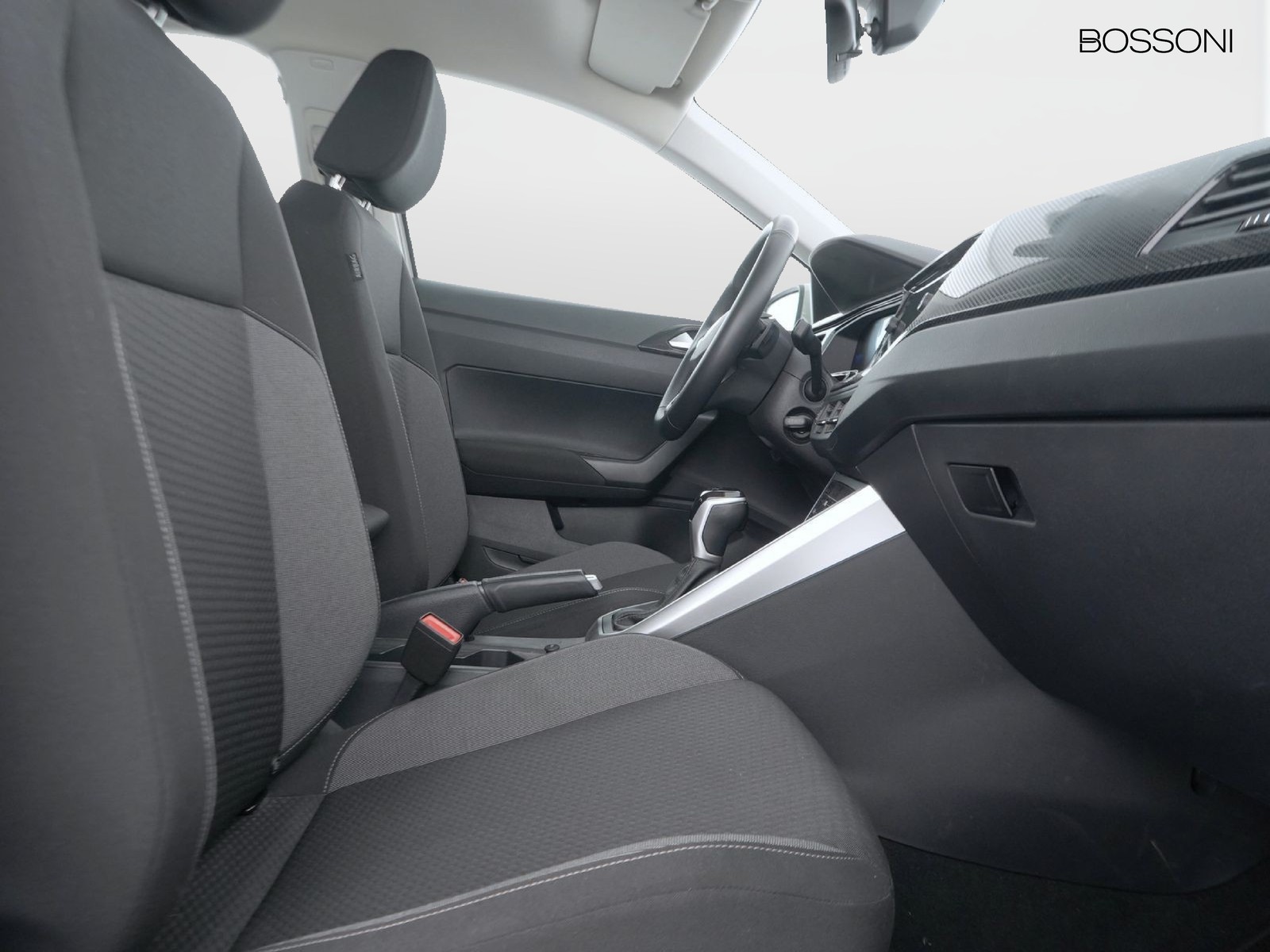 8 - Volkswagen Polo 1.0 tsi 95cv life dsg