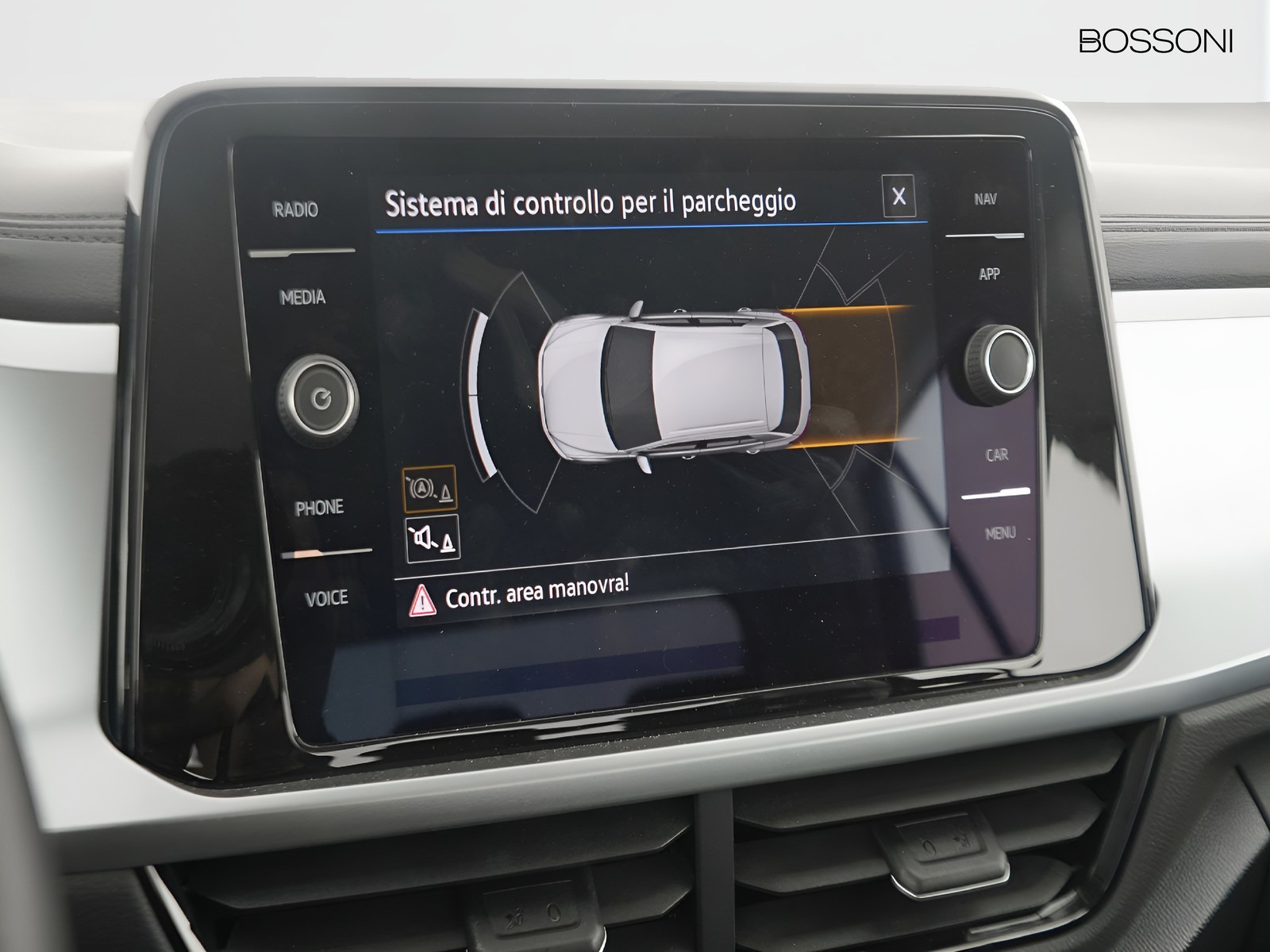 29 - Volkswagen T-Roc 2.0 tdi scr 150cv life dsg