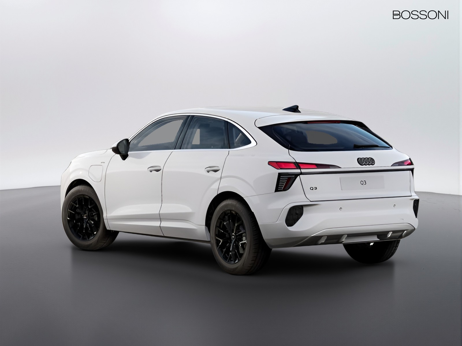 6 - Audi Q3 sportback 1.5 e-hybrid 272cv business s tronic