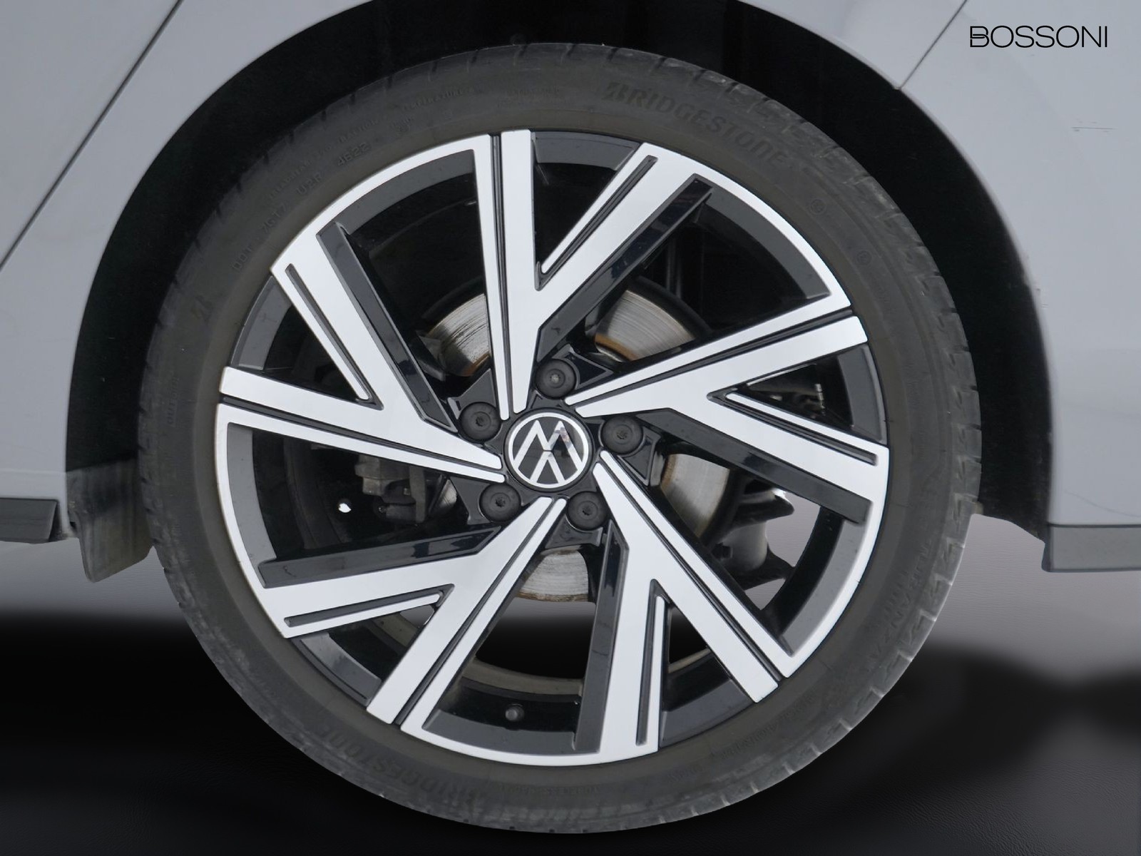 12 - Volkswagen Golf 1.5 tsi evo act 150cv r-line