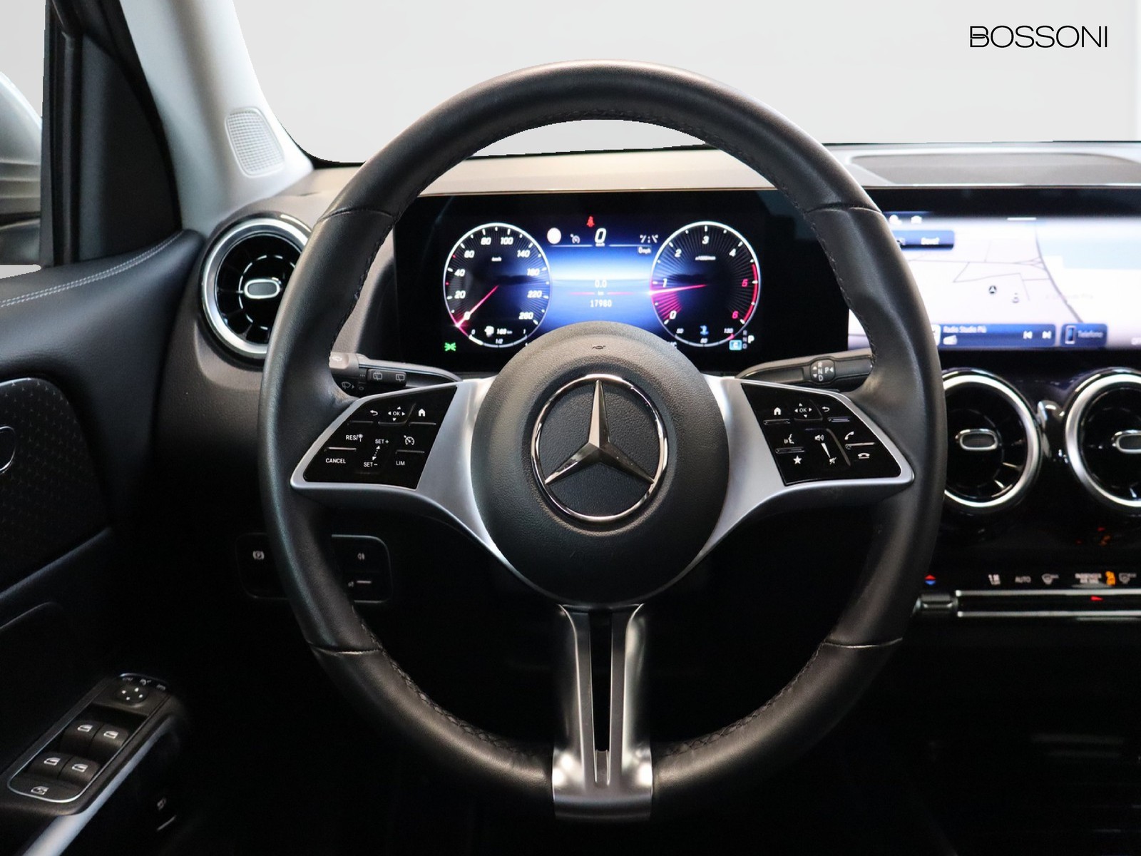 17 - Mercedes GLB 180 d progressive advanced 8g-dct