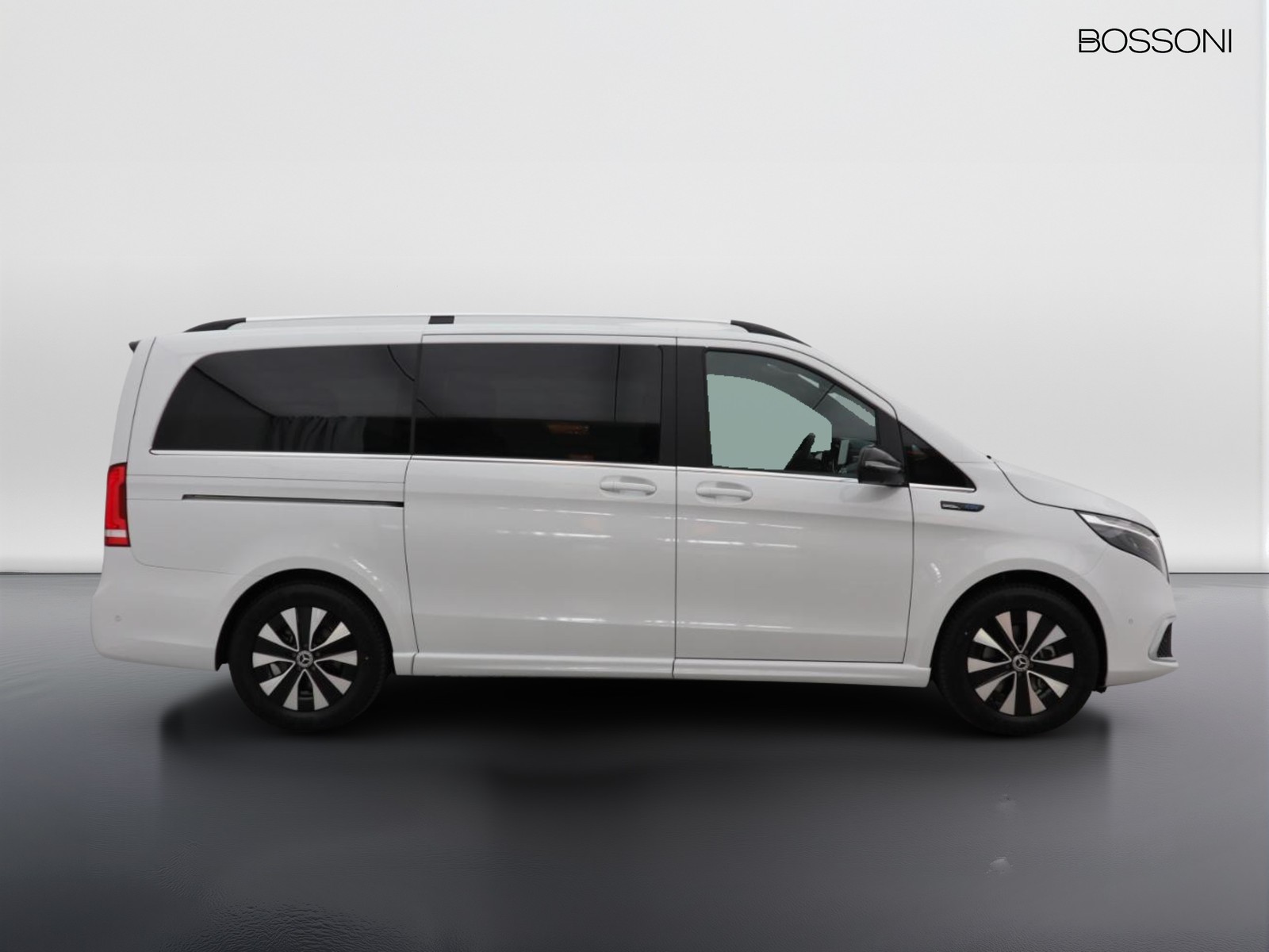 3 - Mercedes Vans EQV long 300