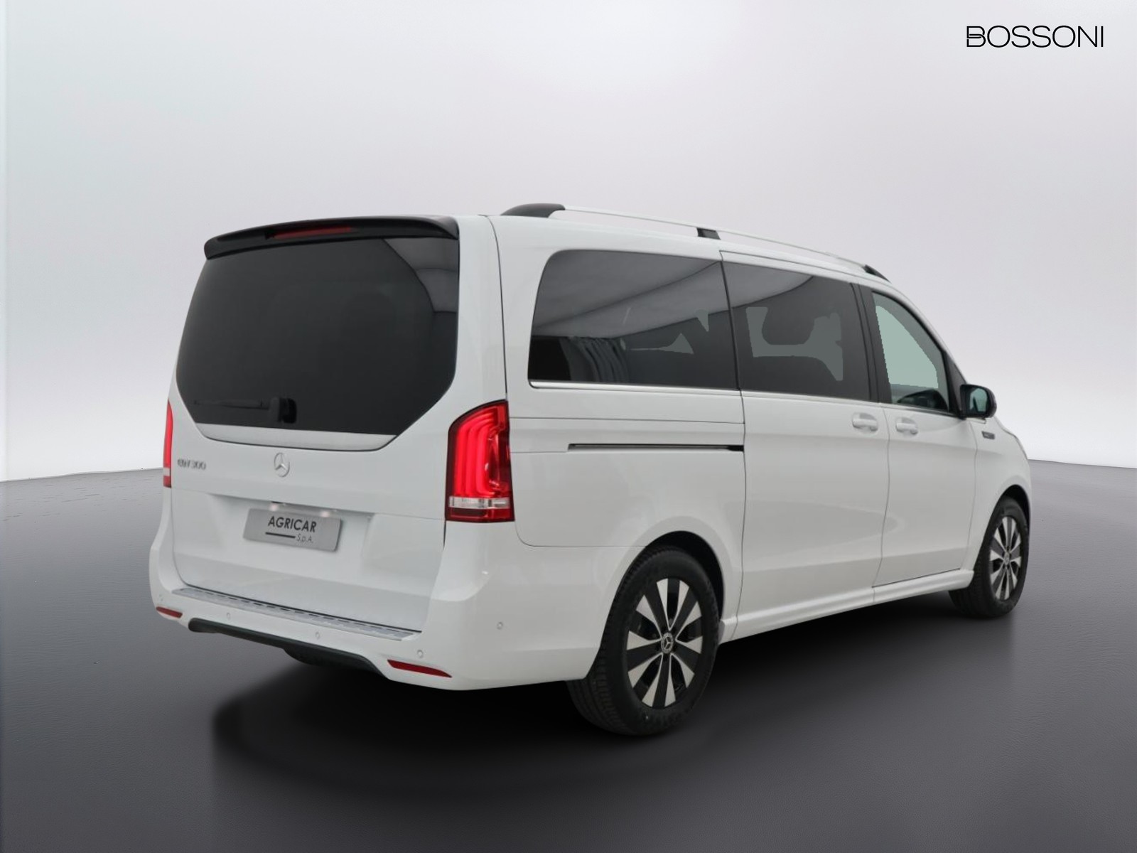 4 - Mercedes Vans EQV long 300