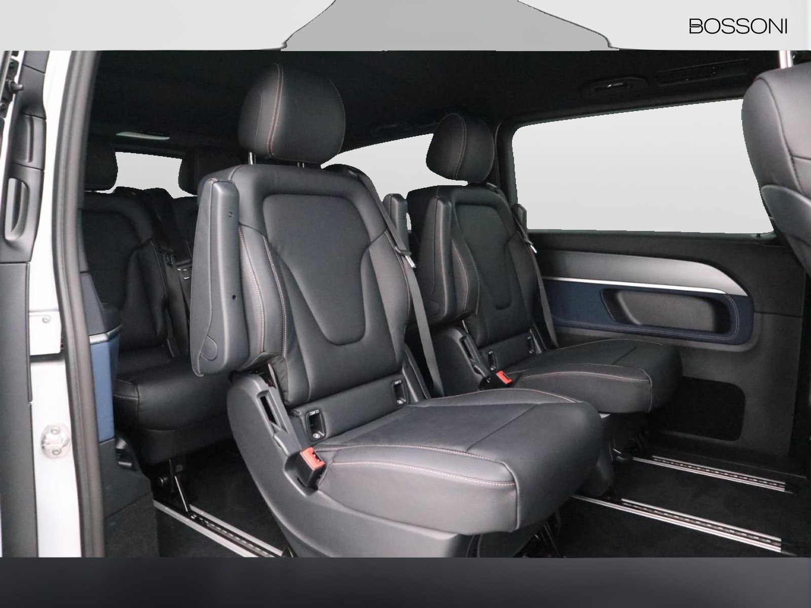 12 - Mercedes Vans EQV long 300