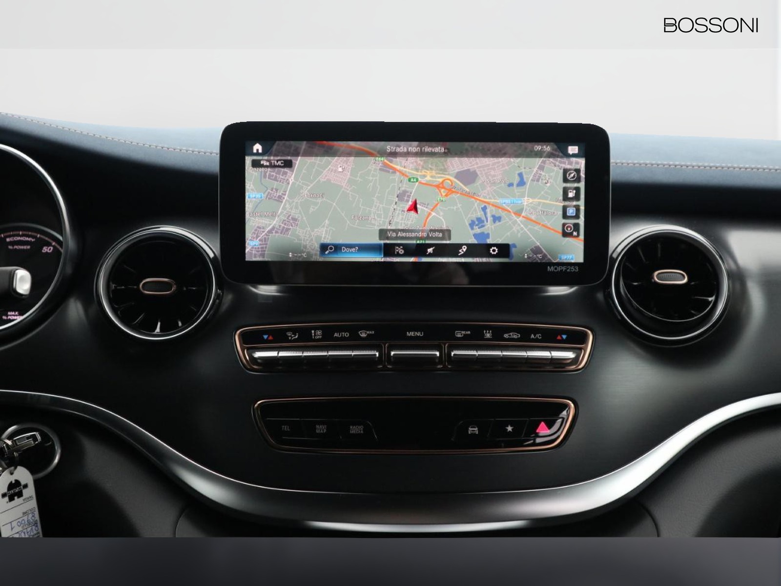 14 - Mercedes Vans EQV long 300