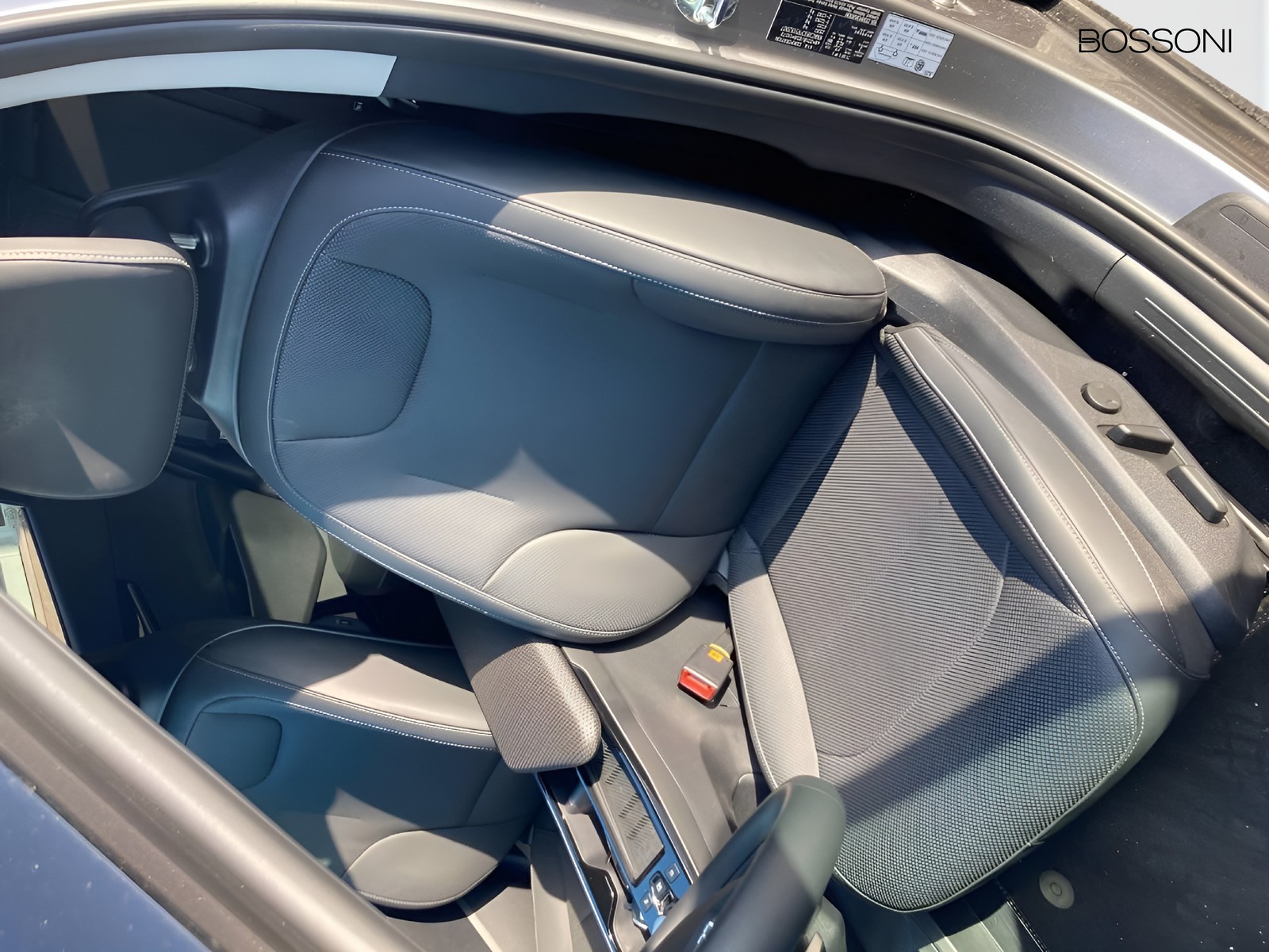 9 - Kia EV6 77,4 kwh air special edition awd