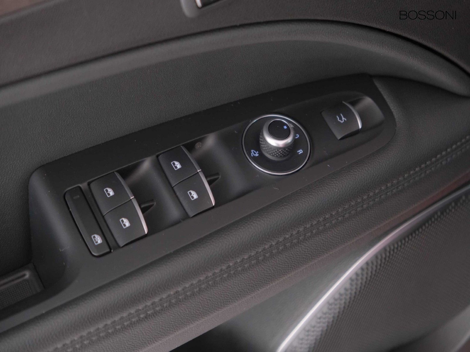 27 - Alfa Romeo Stelvio 2.2 turbo 210cv ti q4 at8