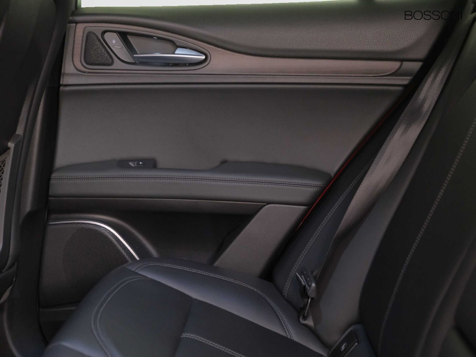 39 - Alfa Romeo Stelvio 2.2 turbo 210cv ti q4 at8