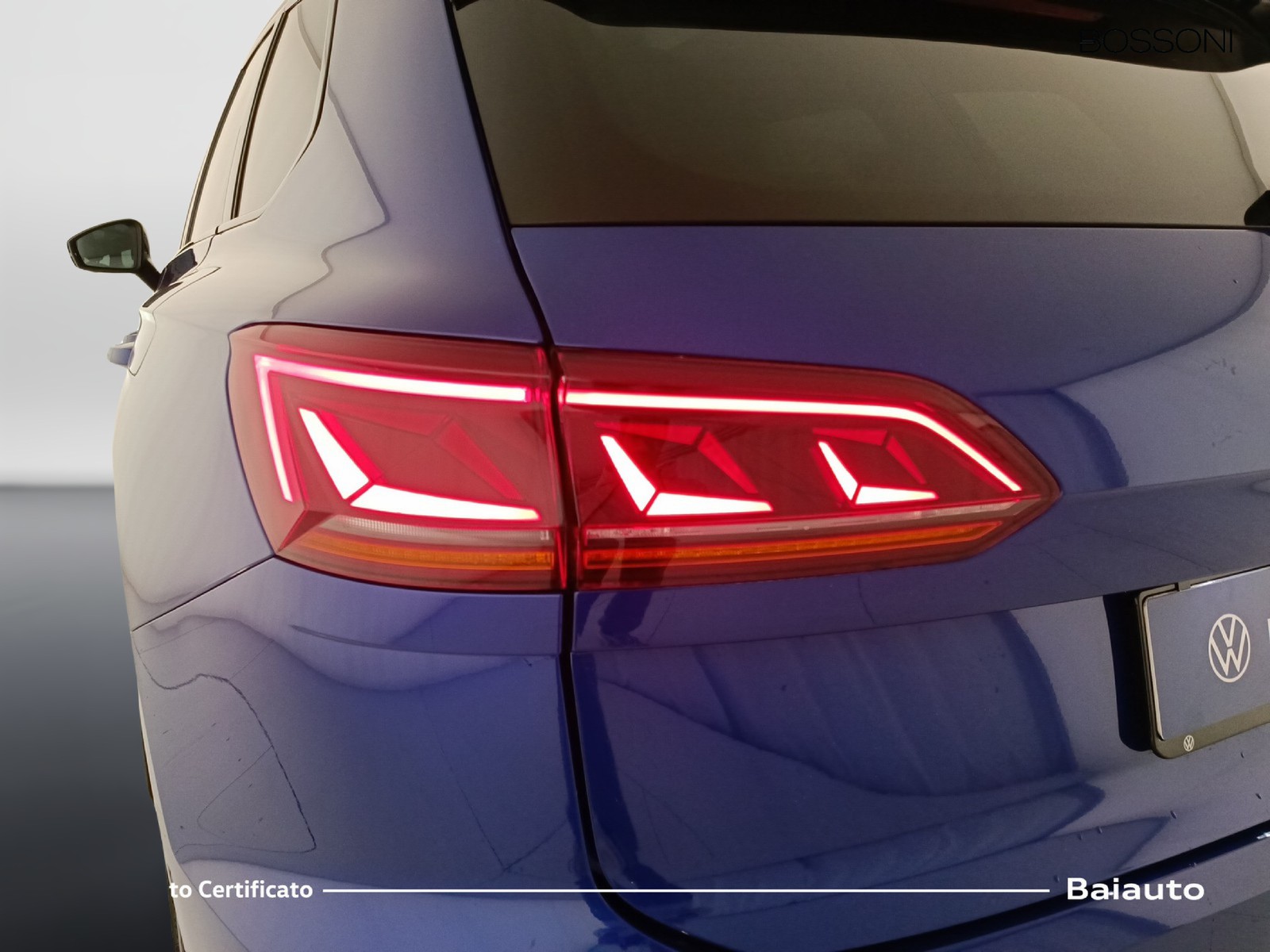 21 - Volkswagen Touareg 3.0 v6 tsi ehybrid r 4motion tiptronic