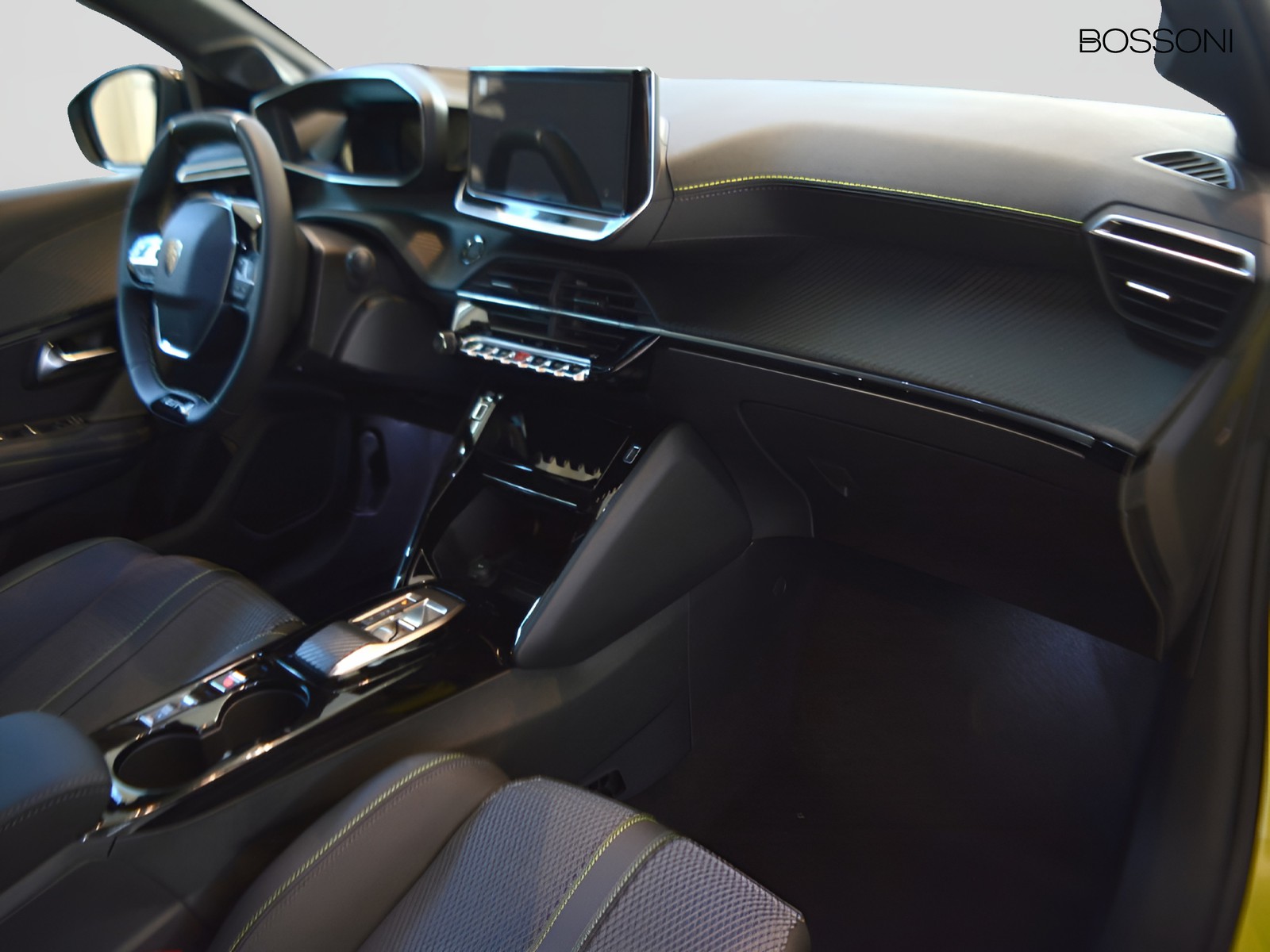 8 - Peugeot e-208 51 kwh gt