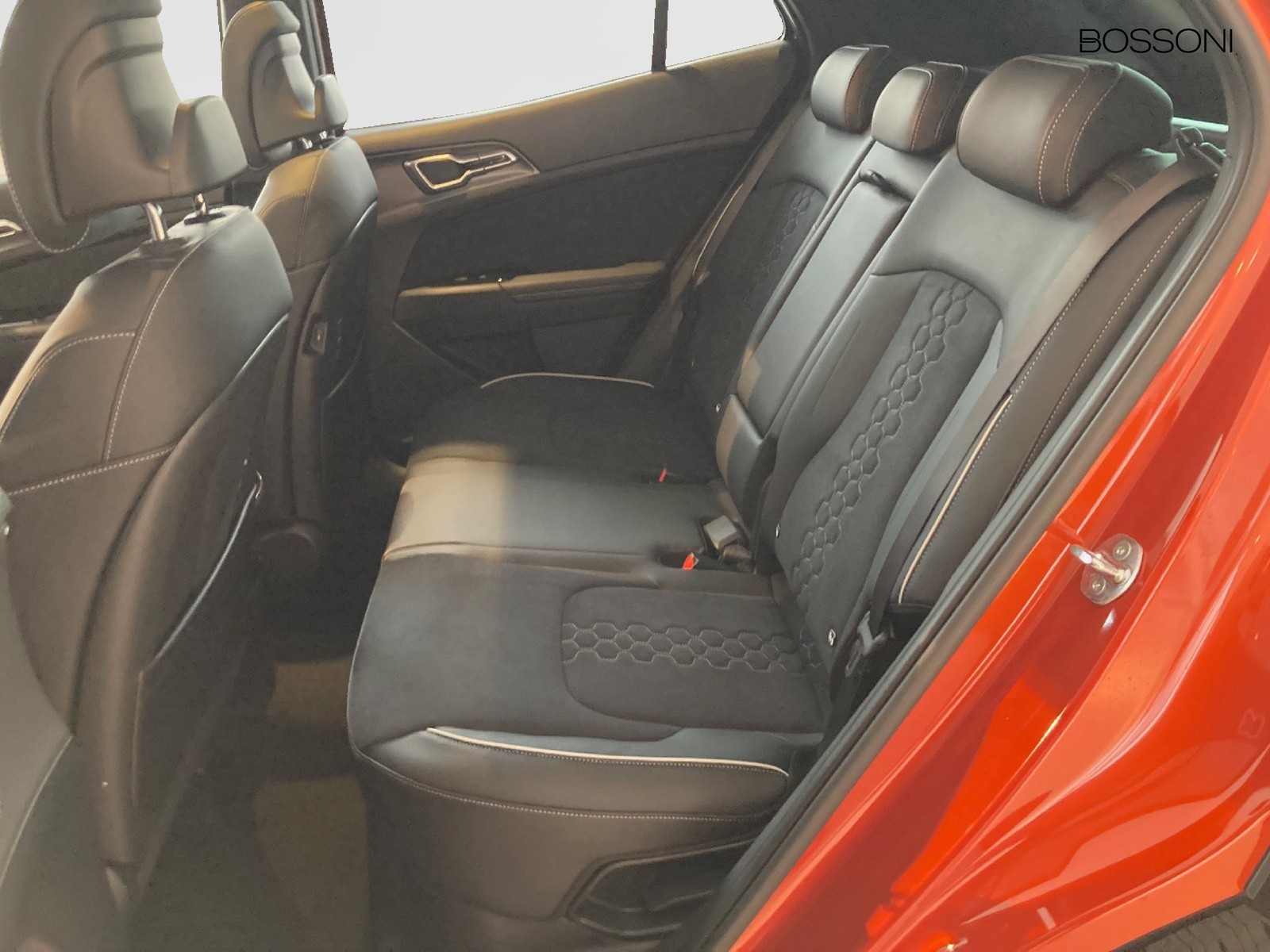 17 - Kia Sportage 1.6 t-gdi hev 210cv gt-line sunroof pack at6