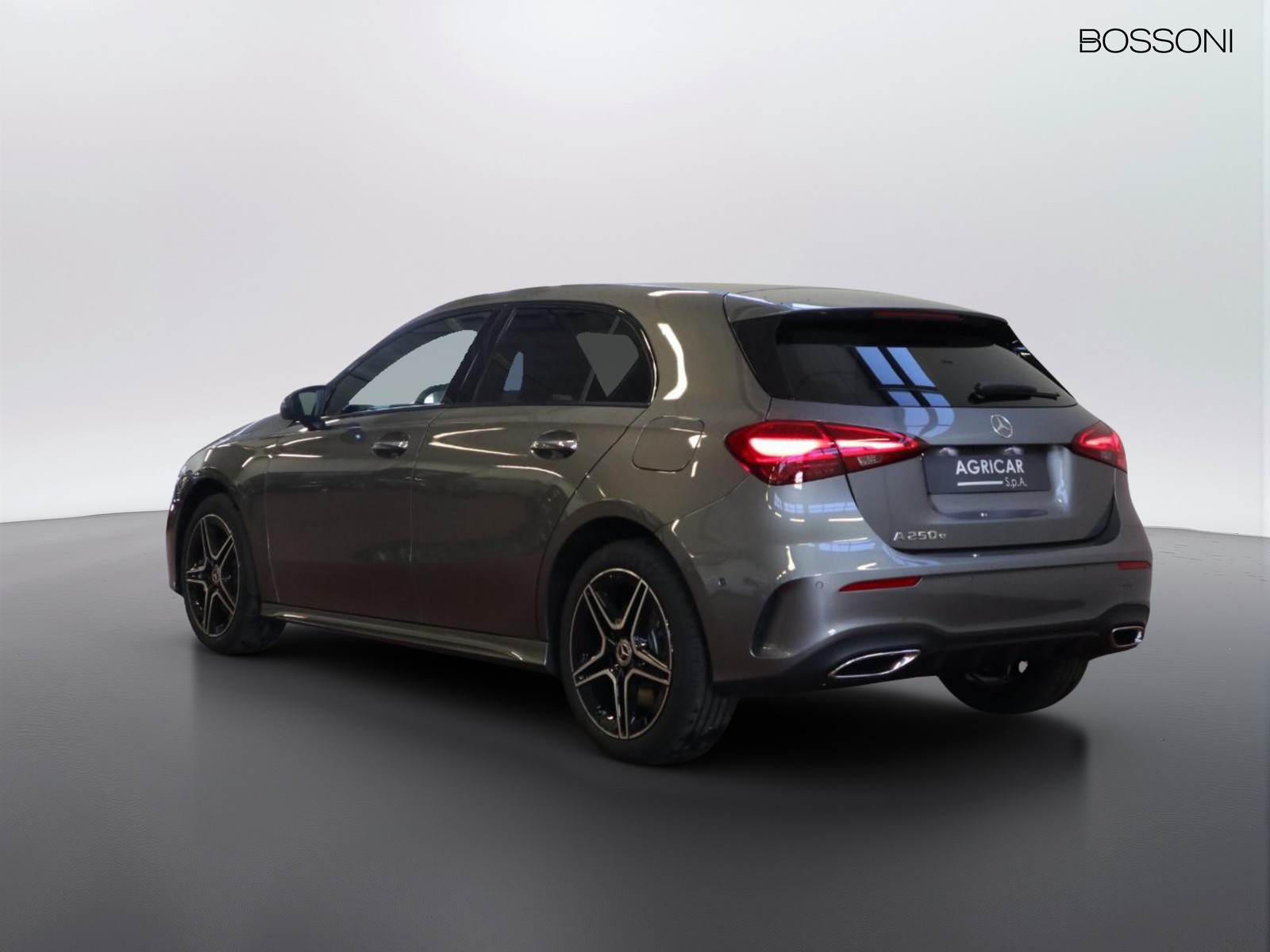 5 - Mercedes Classe A 250 e plug-in-hybrid amg line advanced plus speedshift dct amg 8g