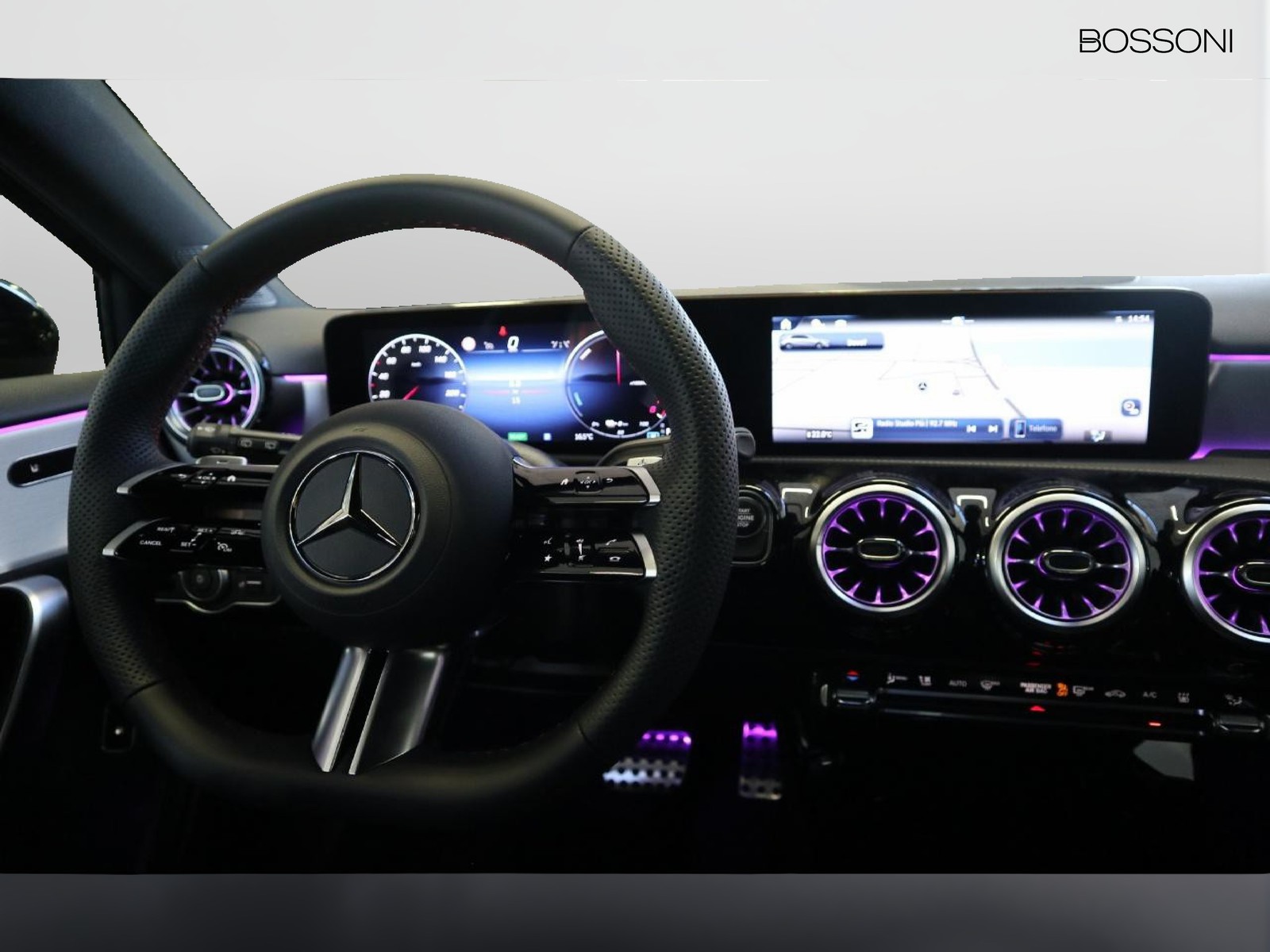 12 - Mercedes Classe A 250 e plug-in-hybrid amg line advanced plus speedshift dct amg 8g