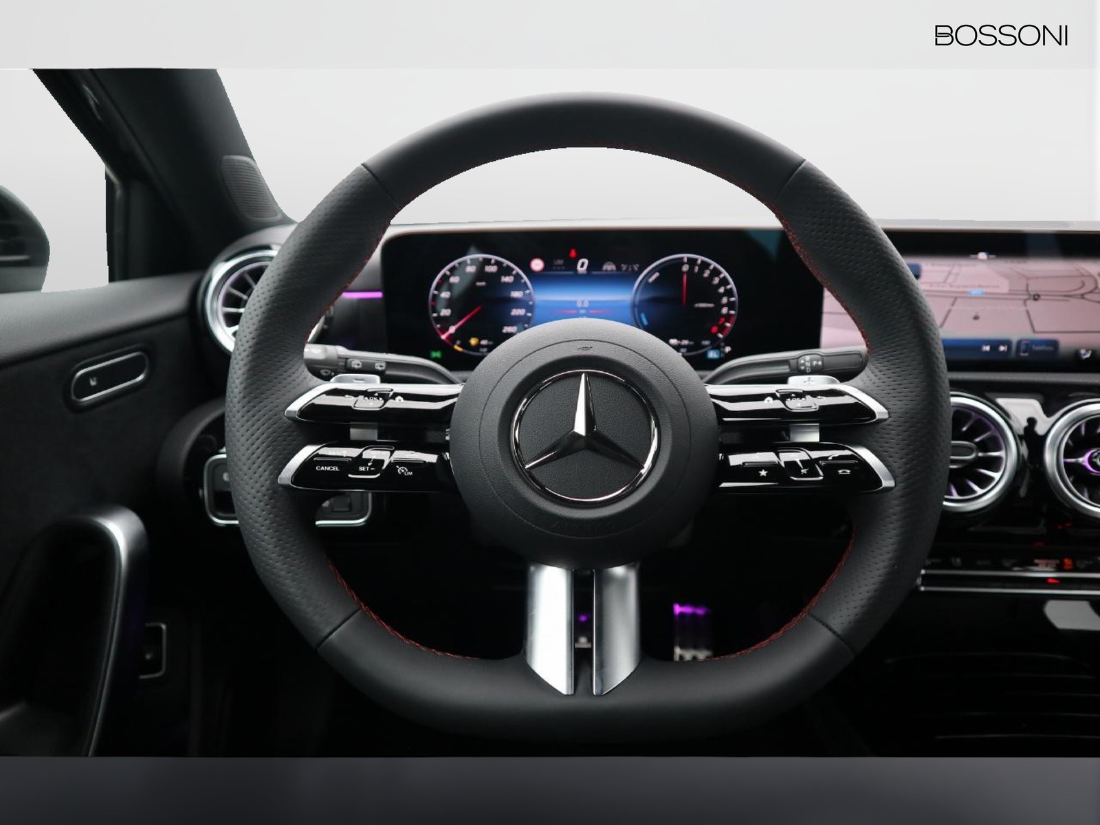 18 - Mercedes Classe A 250 e plug-in-hybrid amg line advanced plus speedshift dct amg 8g