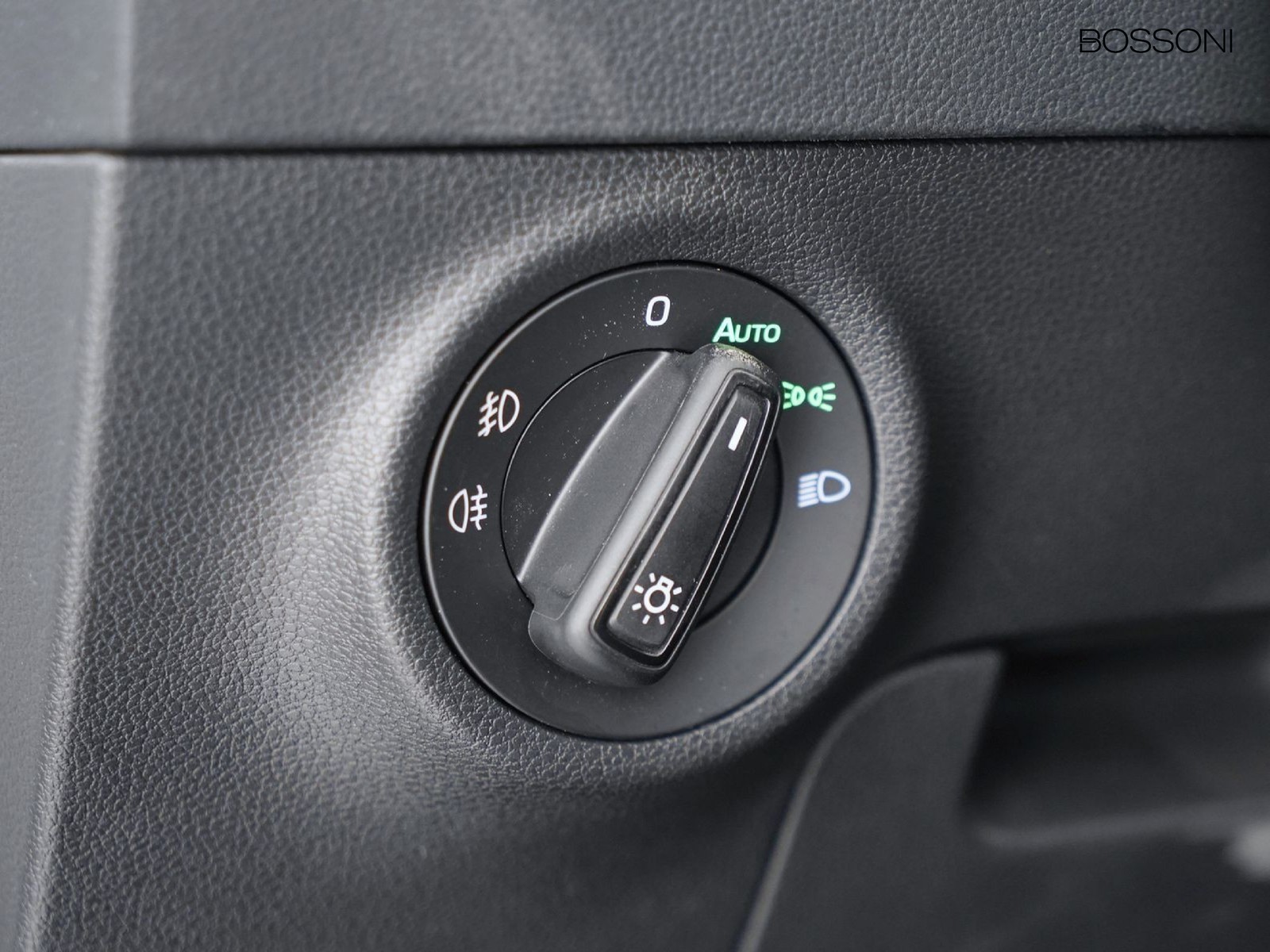 16 - Skoda Karoq 1.0 tsi act 115cv executive