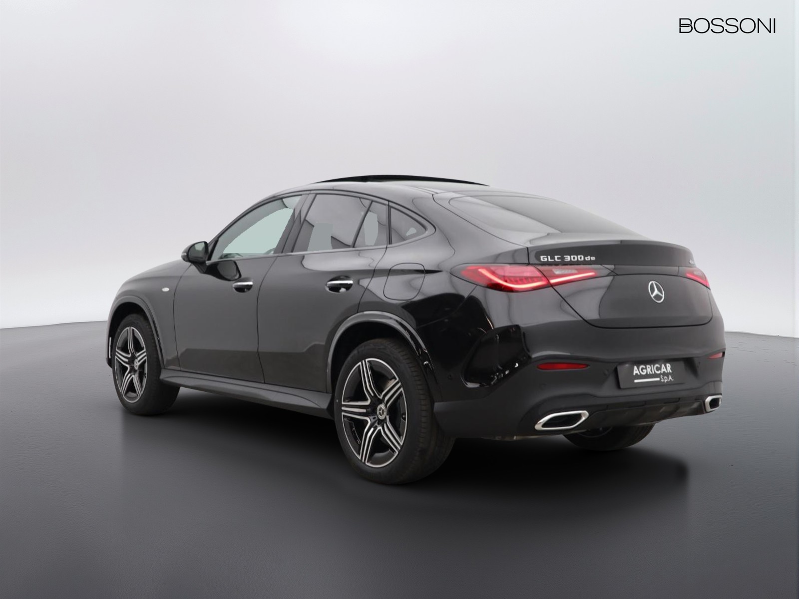 5 - Mercedes GLC coupe 300 de plug in hybrid amg line premium 4matic 9g-tronic