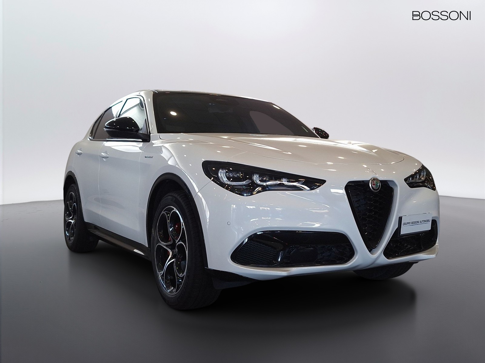 3 - Alfa Romeo Stelvio 2.2 turbo 210cv veloce q4 at8