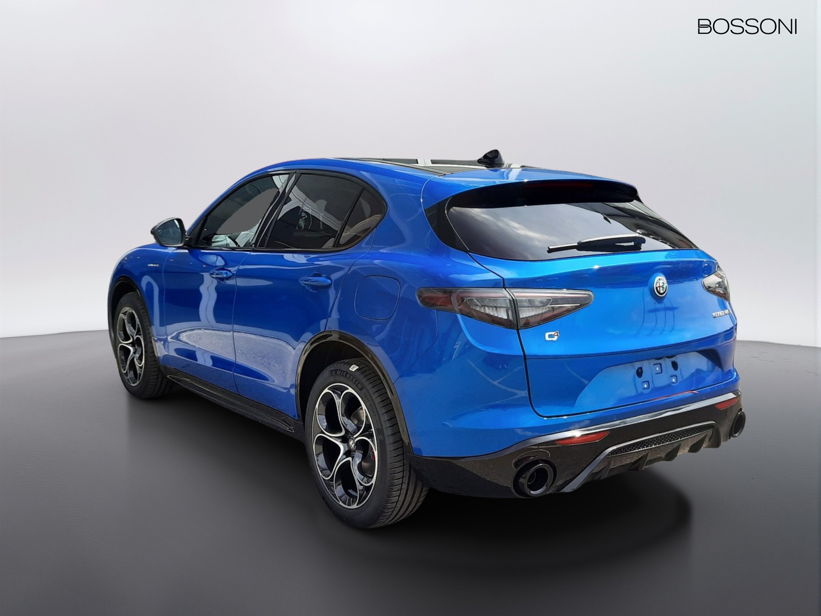 4 - Alfa Romeo Stelvio 2.2 turbo 210cv veloce q4 at8