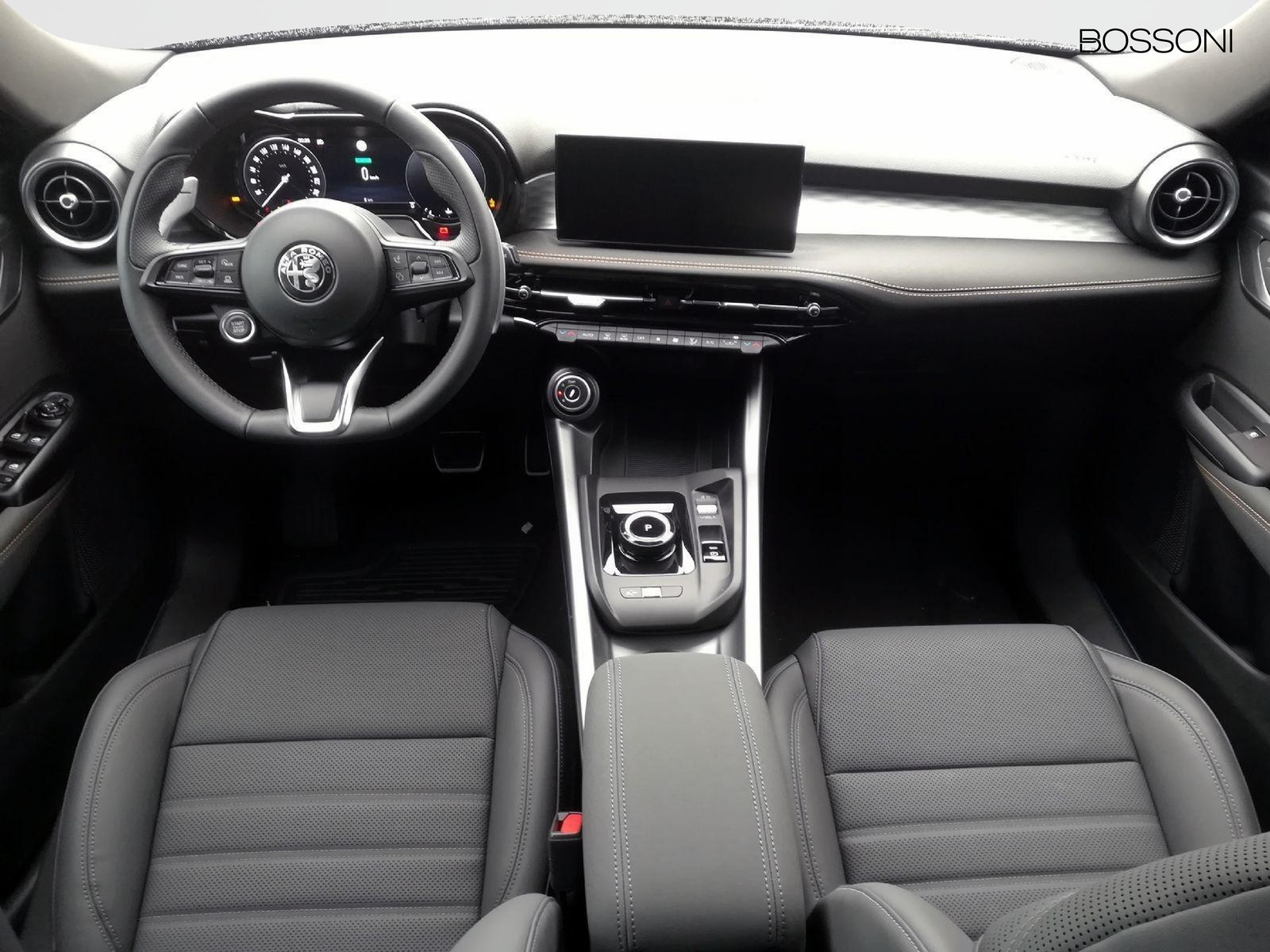 8 - Alfa Romeo Tonale 1.5 hybrid 160cv veloce tct7