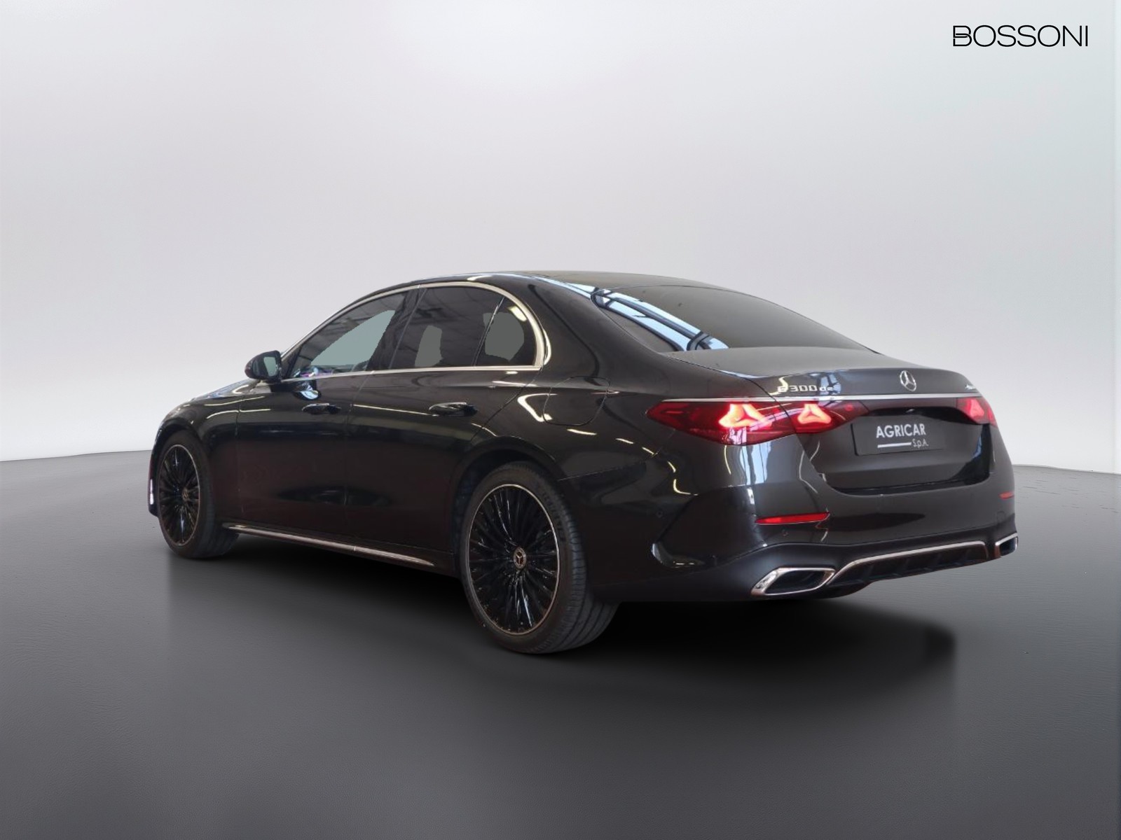 5 - Mercedes Classe E berlina 300 de plug in hybrid amg line premium 4matic 9g-tronic