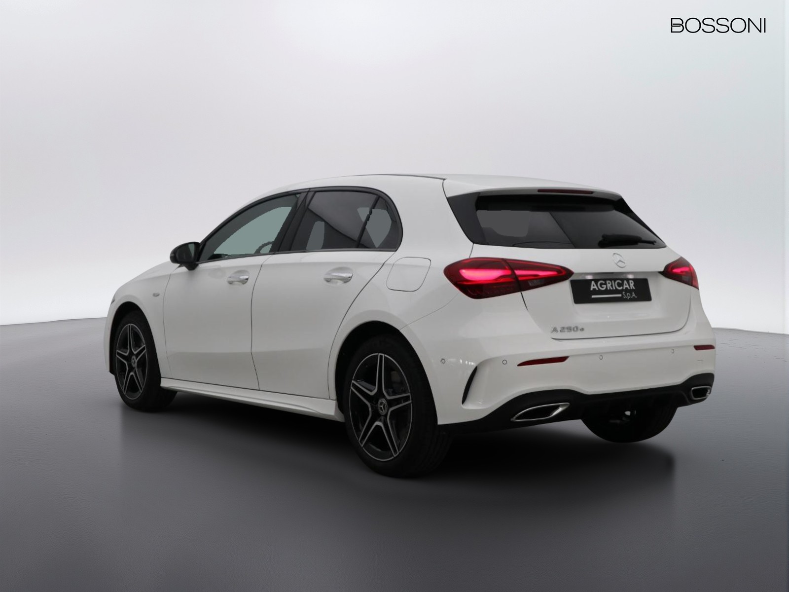 5 - Mercedes Classe A 250 e plug-in-hybrid amg line advanced plus speedshift dct amg 8g