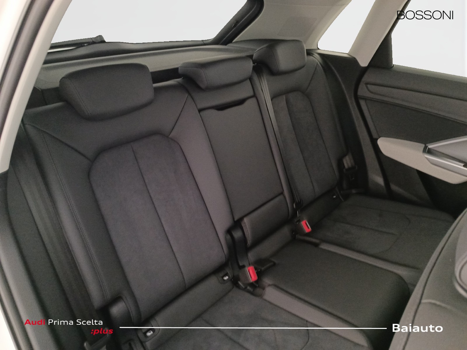 23 - Audi Q3 35 2.0 tdi business advanced s tronic