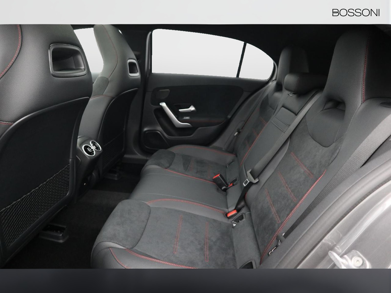 8 - Mercedes Classe A 250 e plug-in-hybrid amg line premium speedshift dct amg 8g