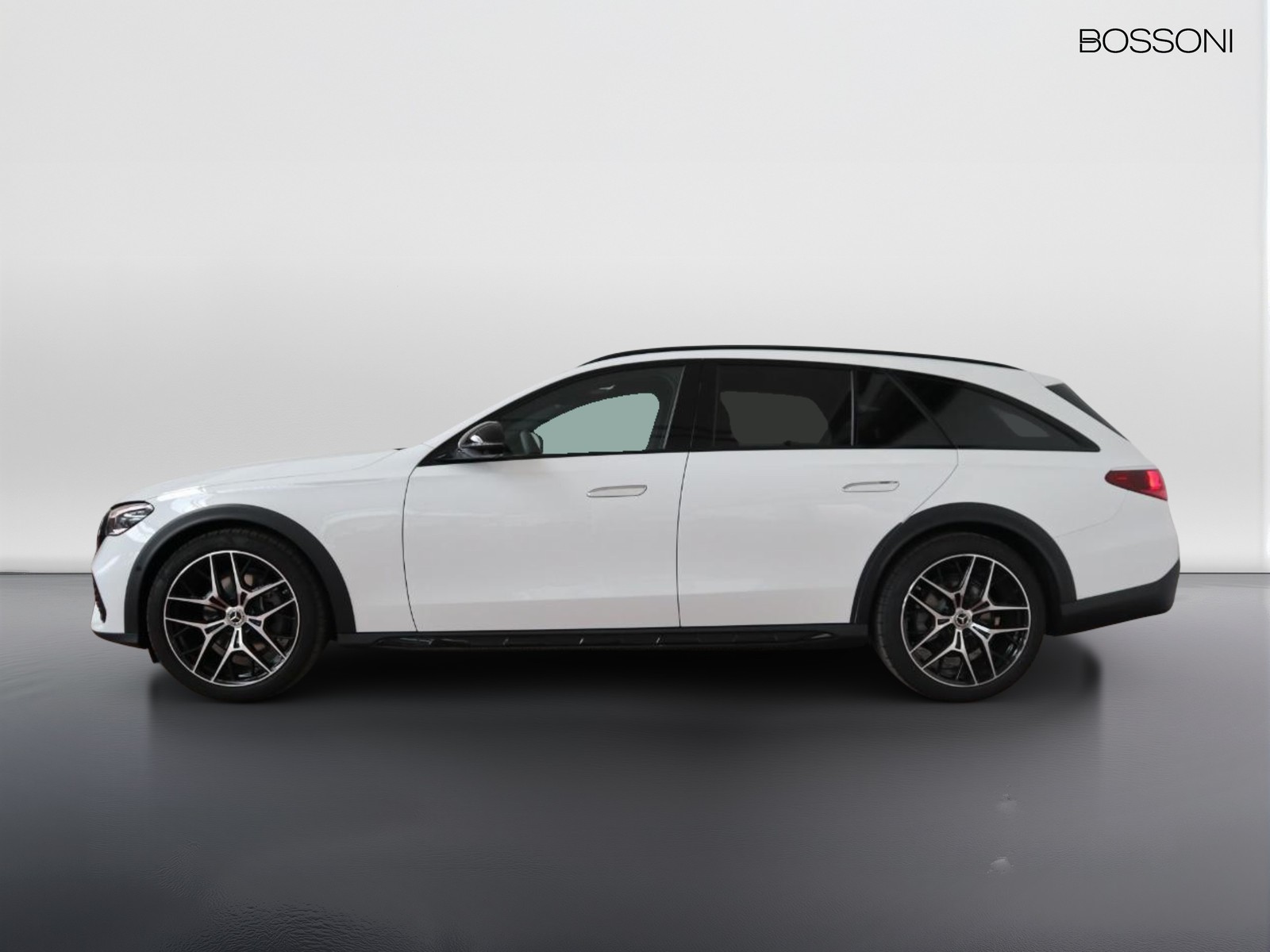 3 - Mercedes Classe E station wagon all-terrain 220 d premium 4matic 9g-tronic