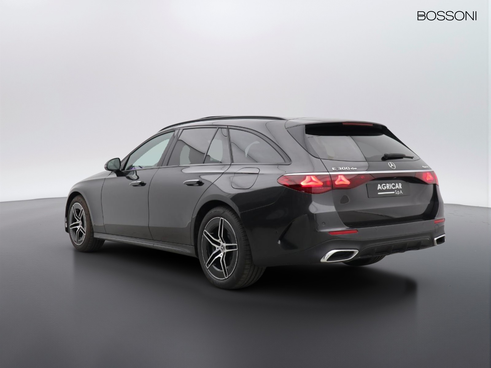5 - Mercedes Classe E station wagon 300 de plug in hybrid amg line premium plus 4matic 9g-tronic