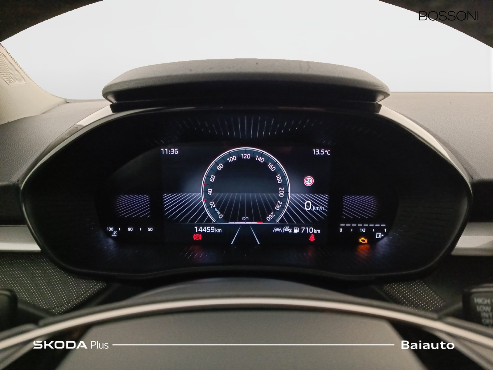 9 - Skoda Fabia 1.0 mpi 80cv selection