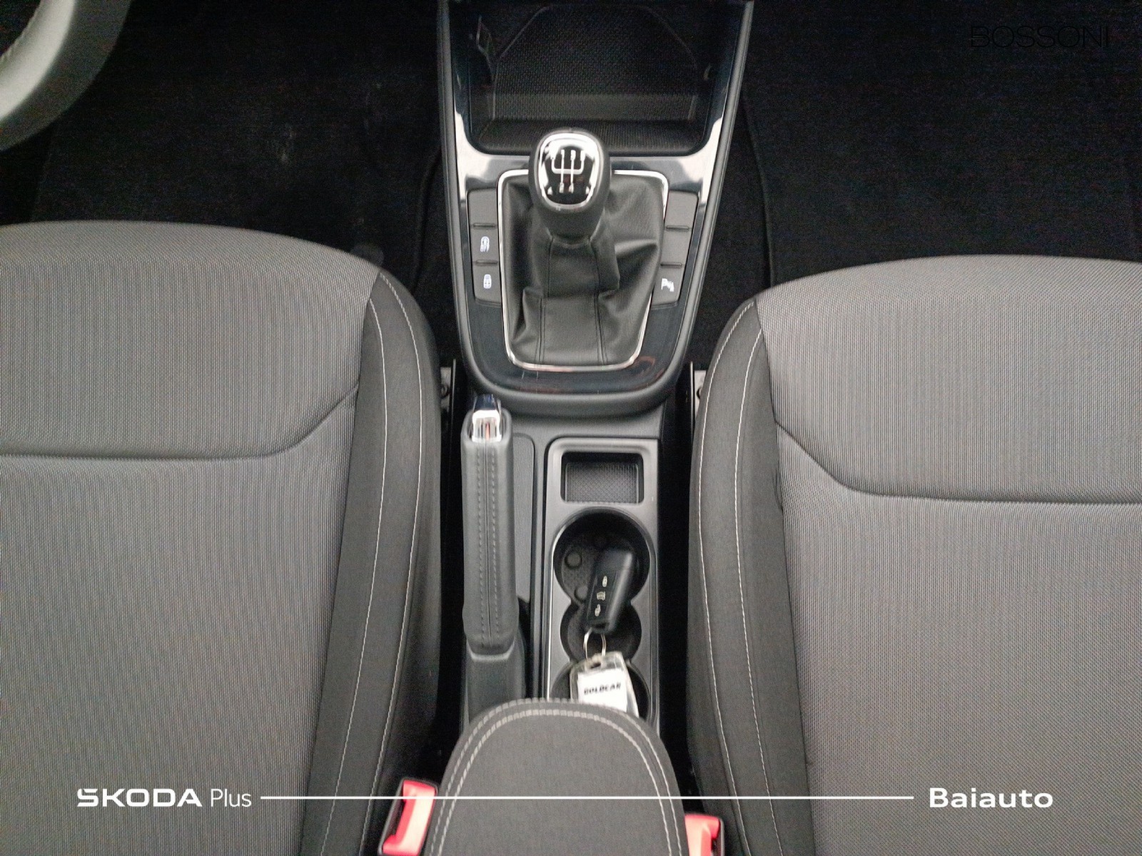 15 - Skoda Fabia 1.0 mpi 80cv selection