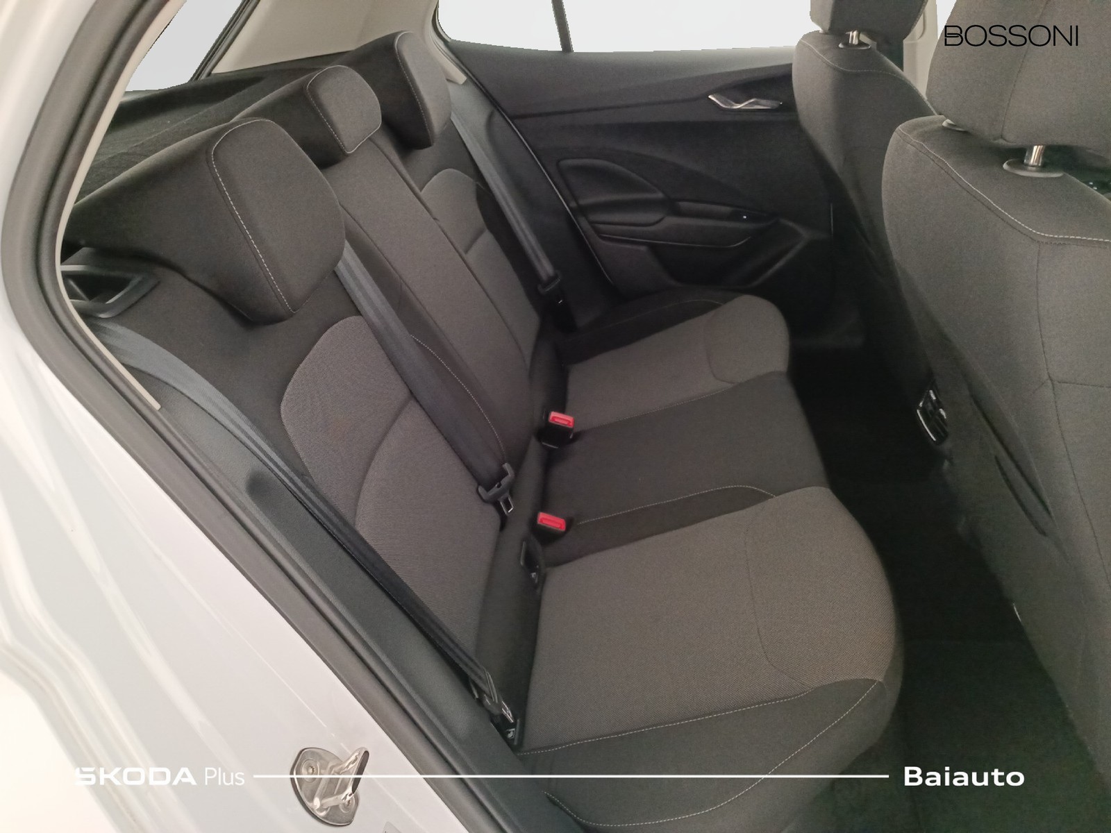 23 - Skoda Fabia 1.0 mpi 80cv selection