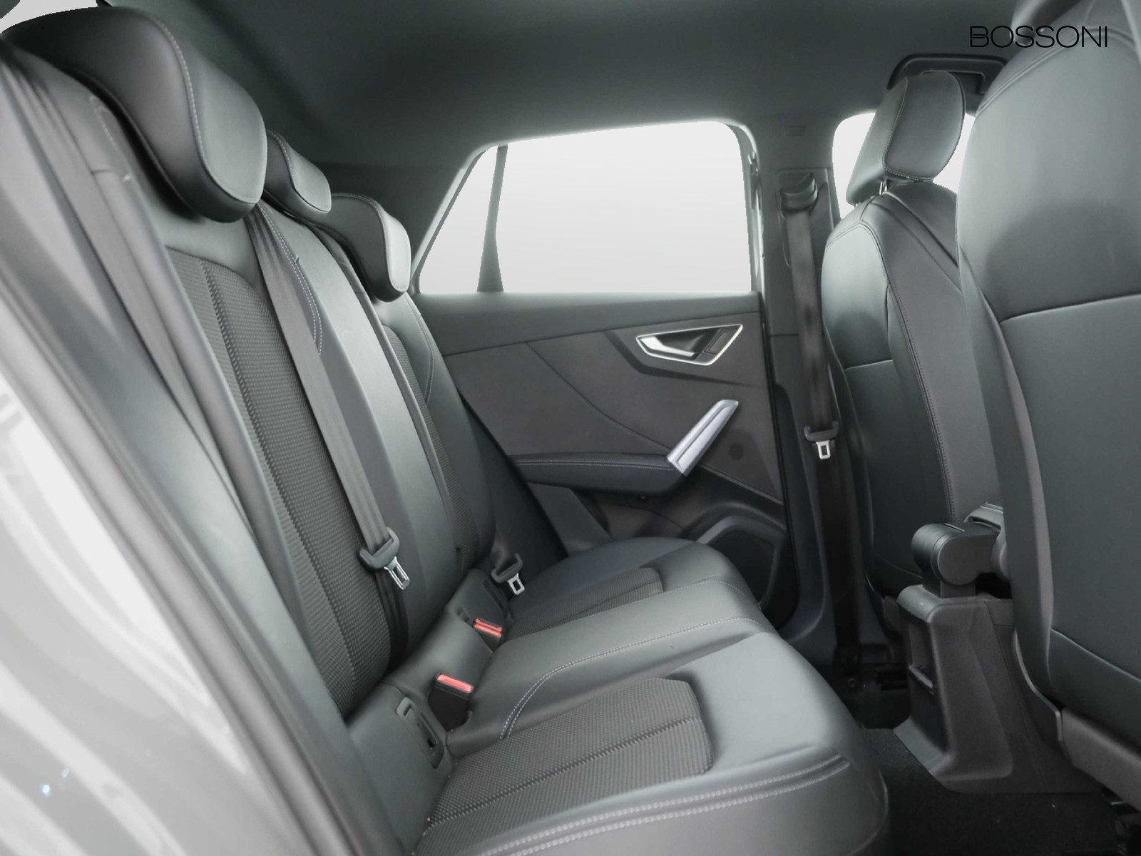 34 - Audi SQ2 s2.0 tfsi quattro s tronic